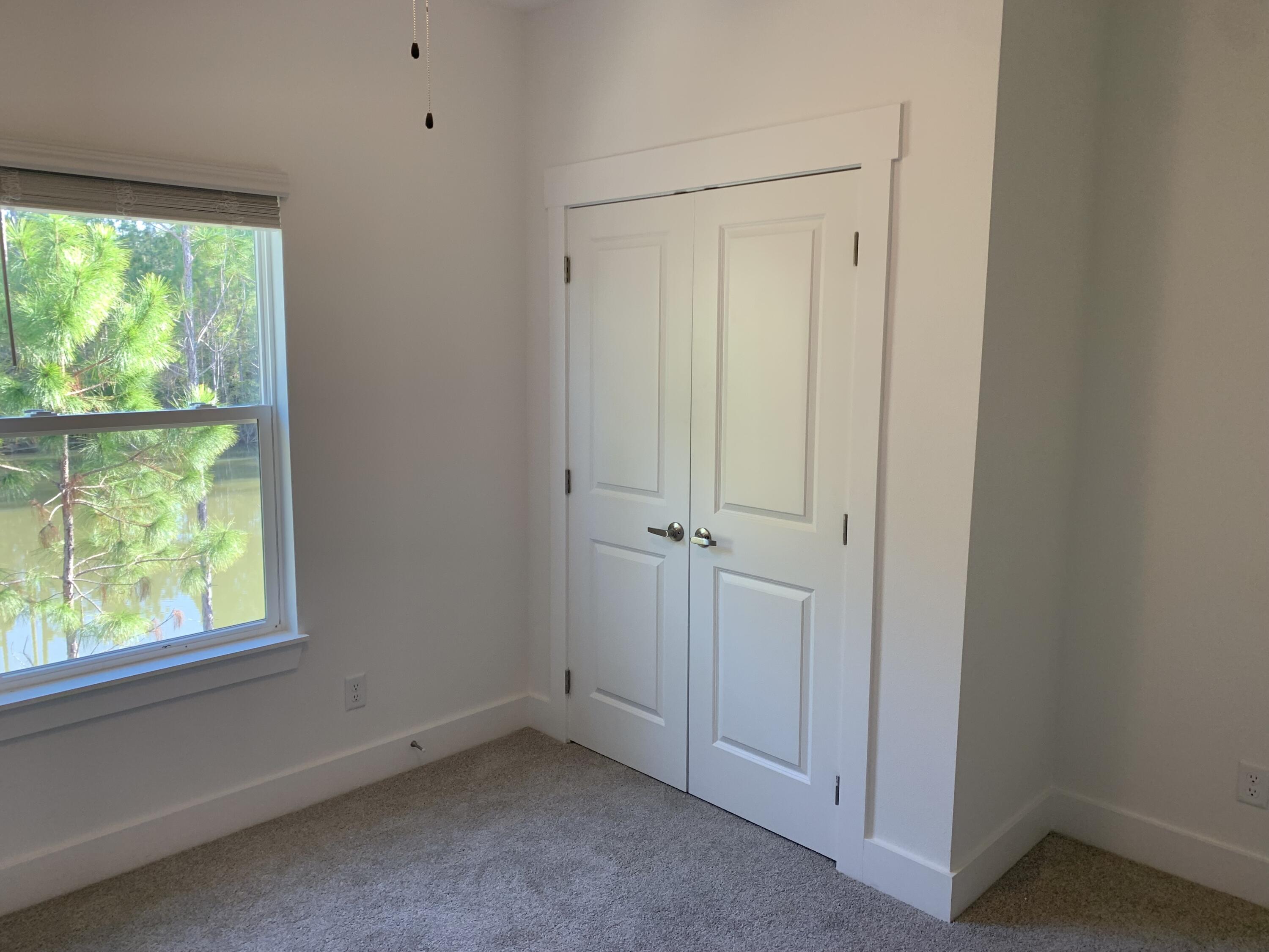 VERANDAS AT FREEPORT - Residential Lease