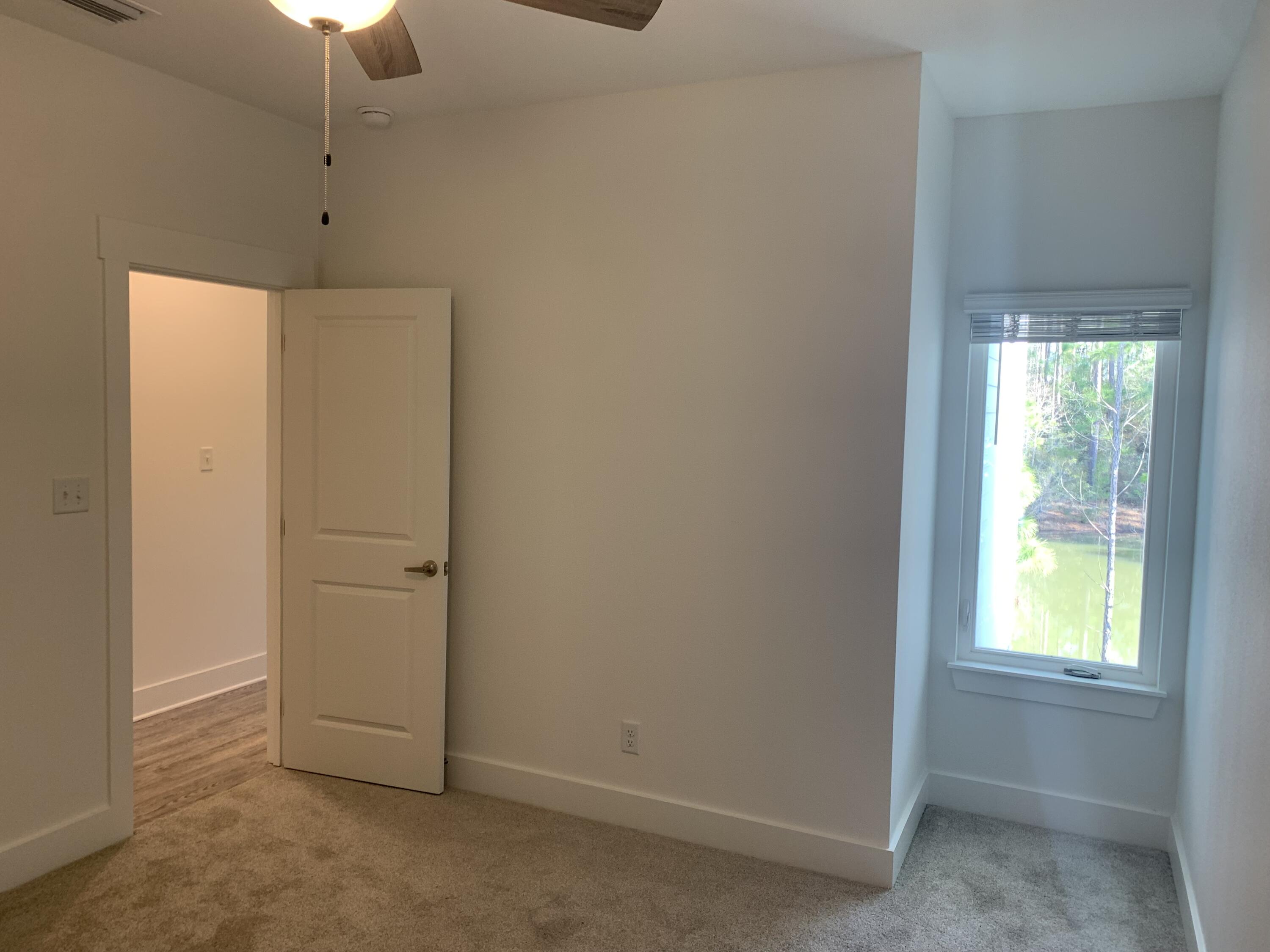 VERANDAS AT FREEPORT - Residential Lease