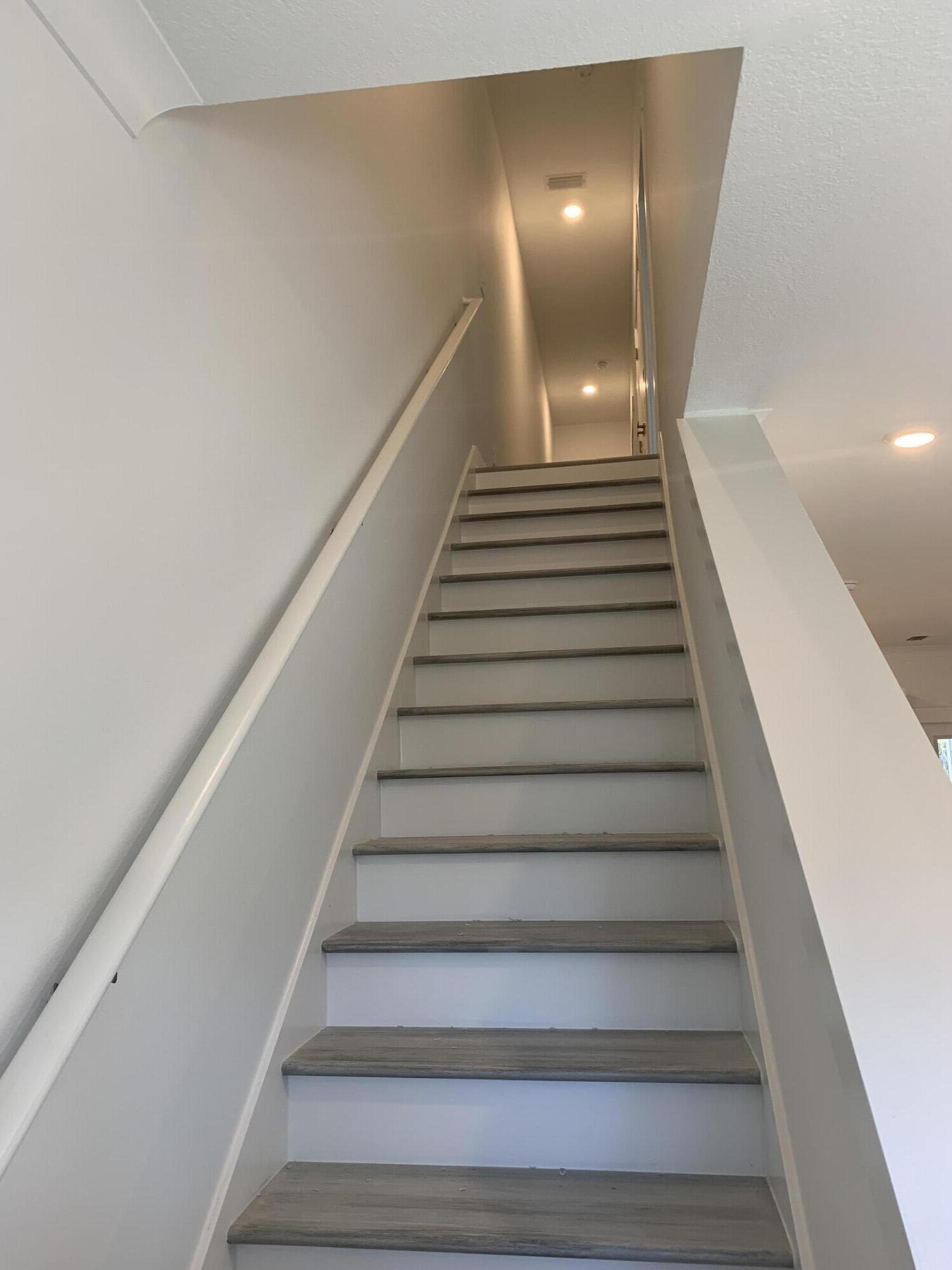 VERANDAS AT FREEPORT - Residential Lease