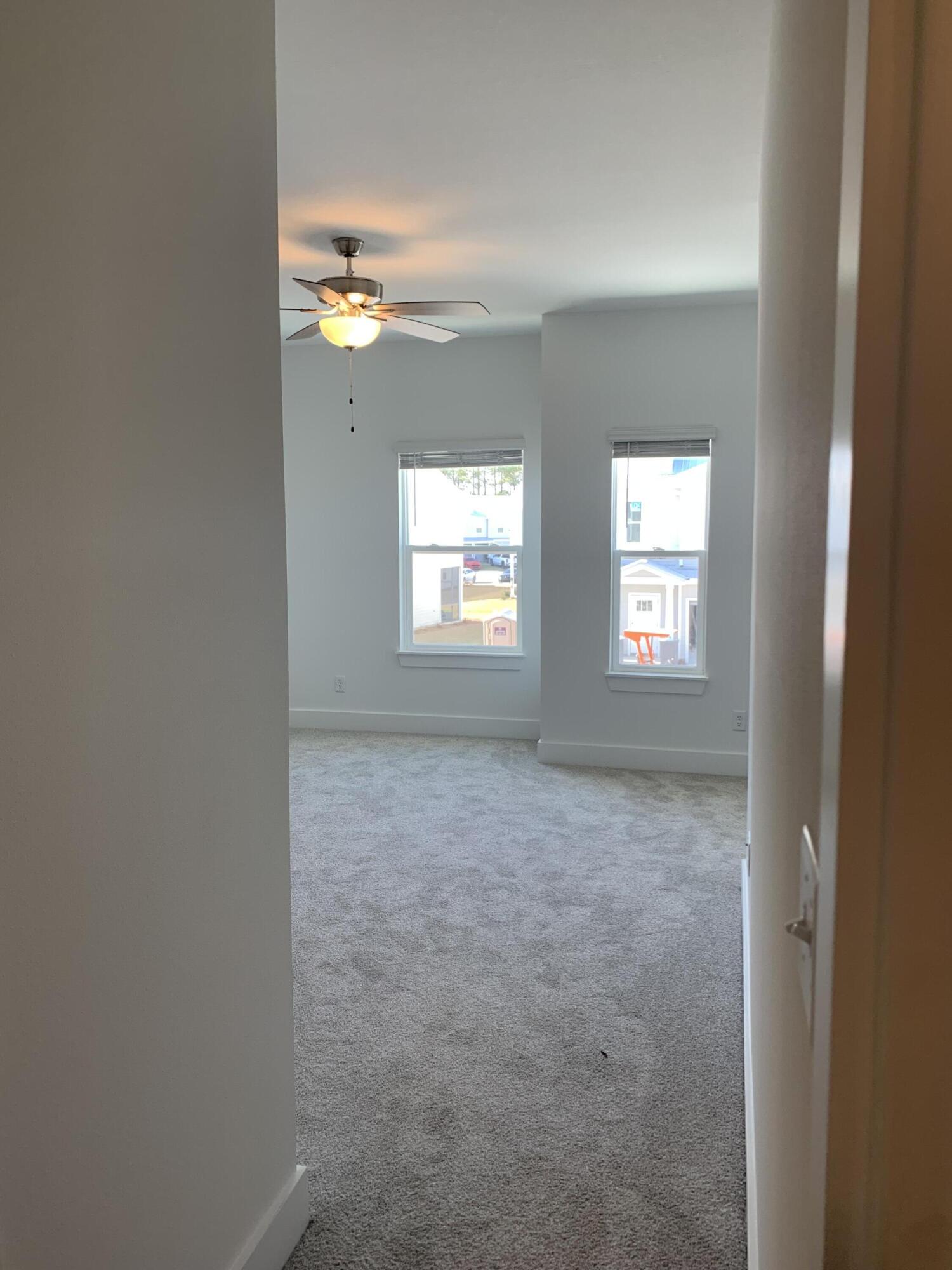 VERANDAS AT FREEPORT - Residential Lease