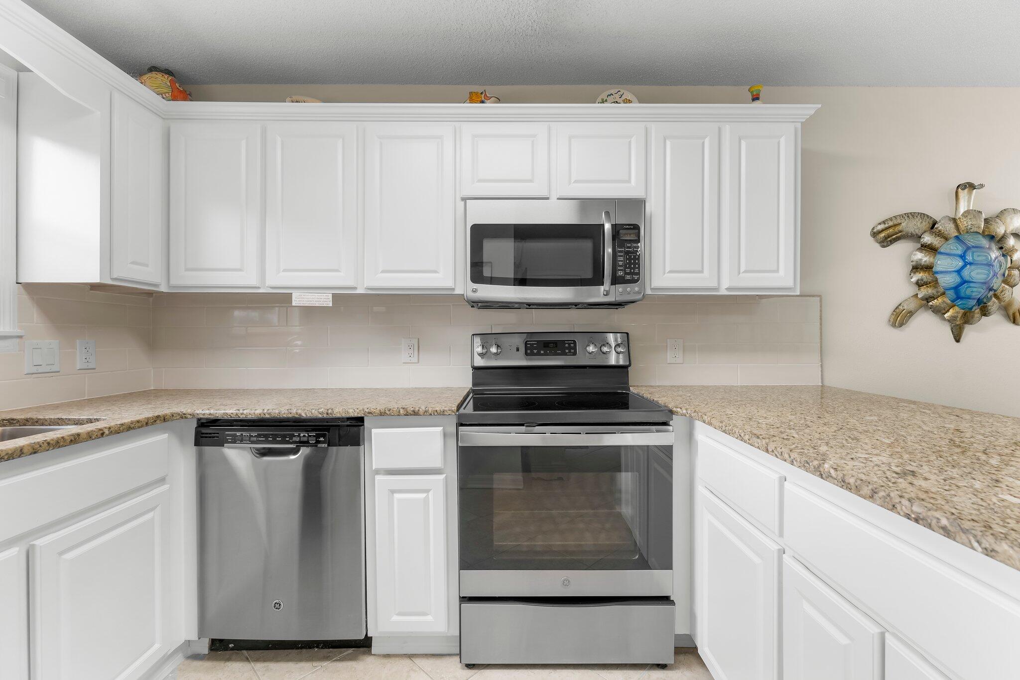 BEACHSIDE VILLAS CONDO - Residential