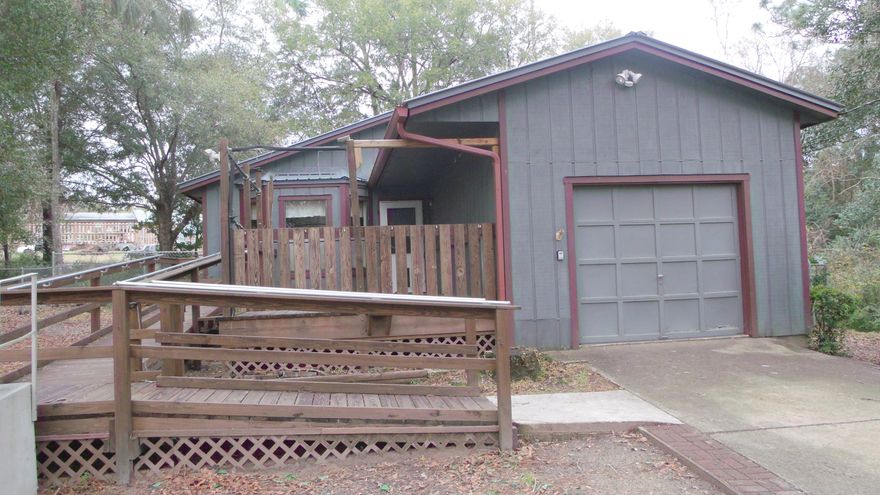 Great investment opportunity or first time home. 3 bedroom 2 bath home located in the center of Crestview. Home is equipped with a metal roof. Within 30 minutes of the local bases,shopping centers and stunning beaches.This diamond in the rough just needs a little TLC and will make for a great rental home or someone that is looking for their first home in a great price range.