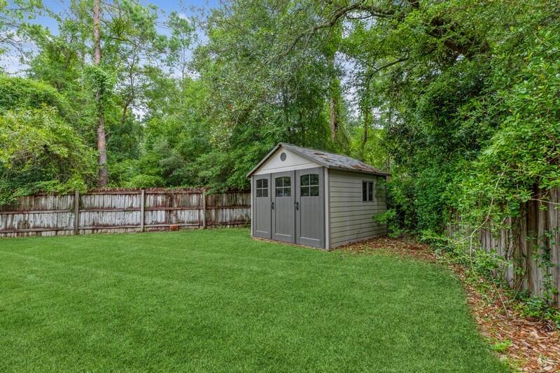 ROCKY BAYOU ESTATES 10B - Residential