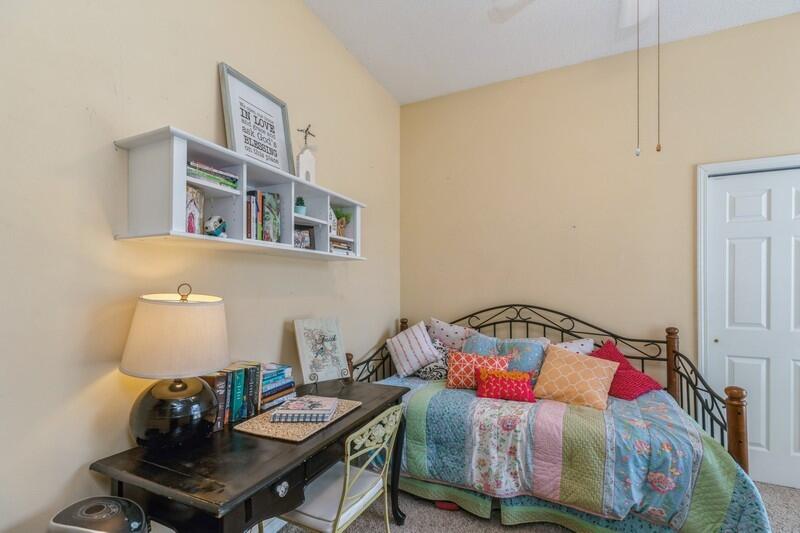 ROCKY BAYOU ESTATES 10B - Residential