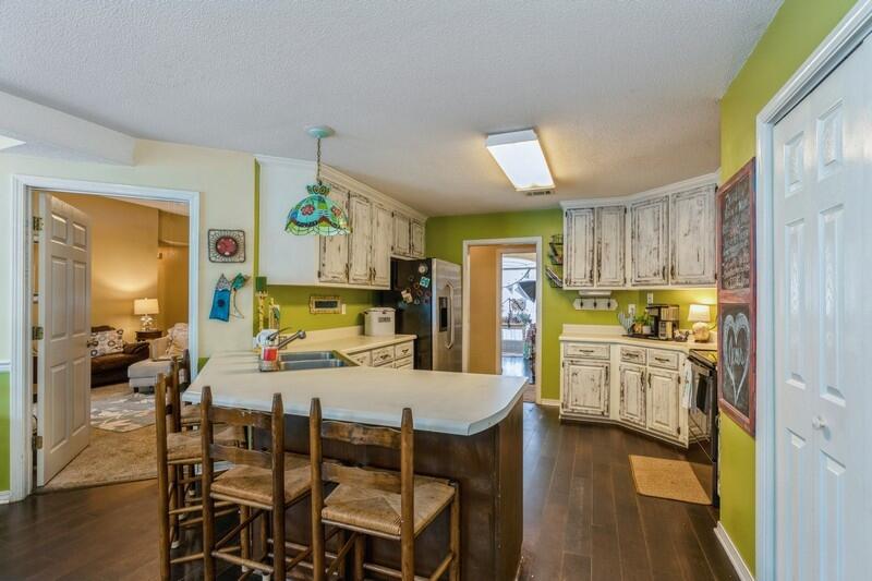 ROCKY BAYOU ESTATES 10B - Residential