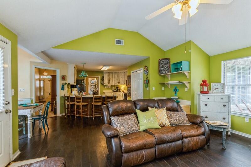 ROCKY BAYOU ESTATES 10B - Residential