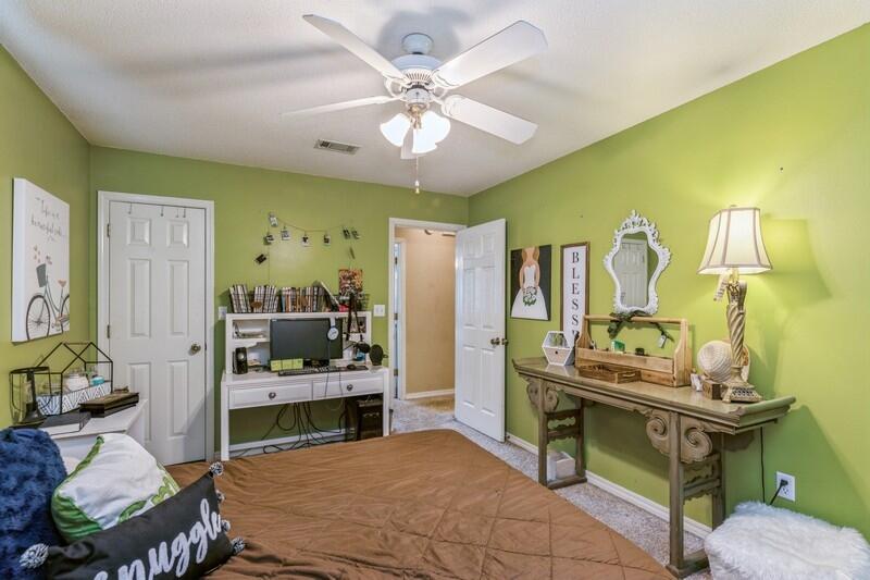 ROCKY BAYOU ESTATES 10B - Residential
