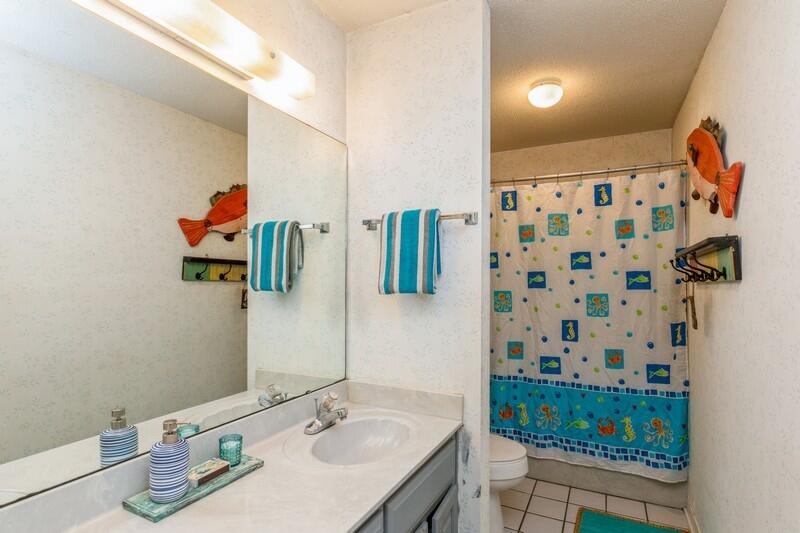 ROCKY BAYOU ESTATES 10B - Residential