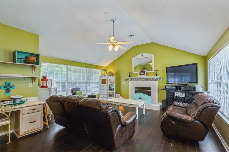 ROCKY BAYOU ESTATES 10B - Residential