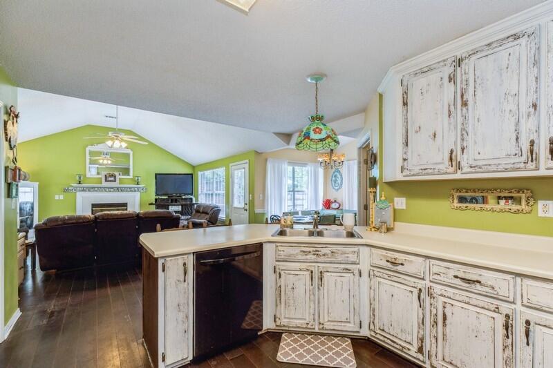 ROCKY BAYOU ESTATES 10B - Residential
