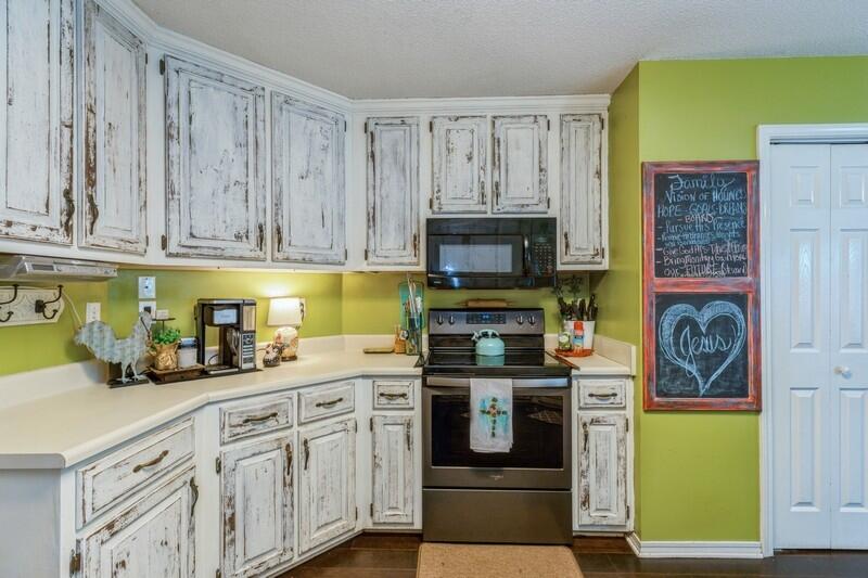 ROCKY BAYOU ESTATES 10B - Residential