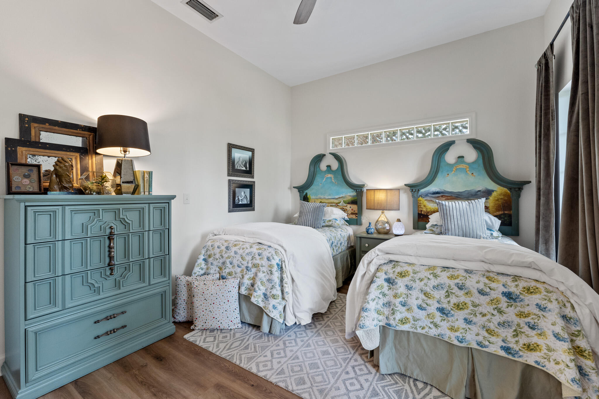 SEABREEZE - Residential