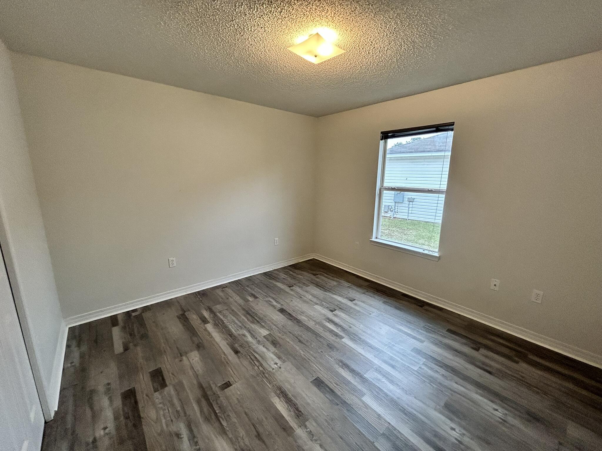 REDSTONE ESTATES - Residential Lease