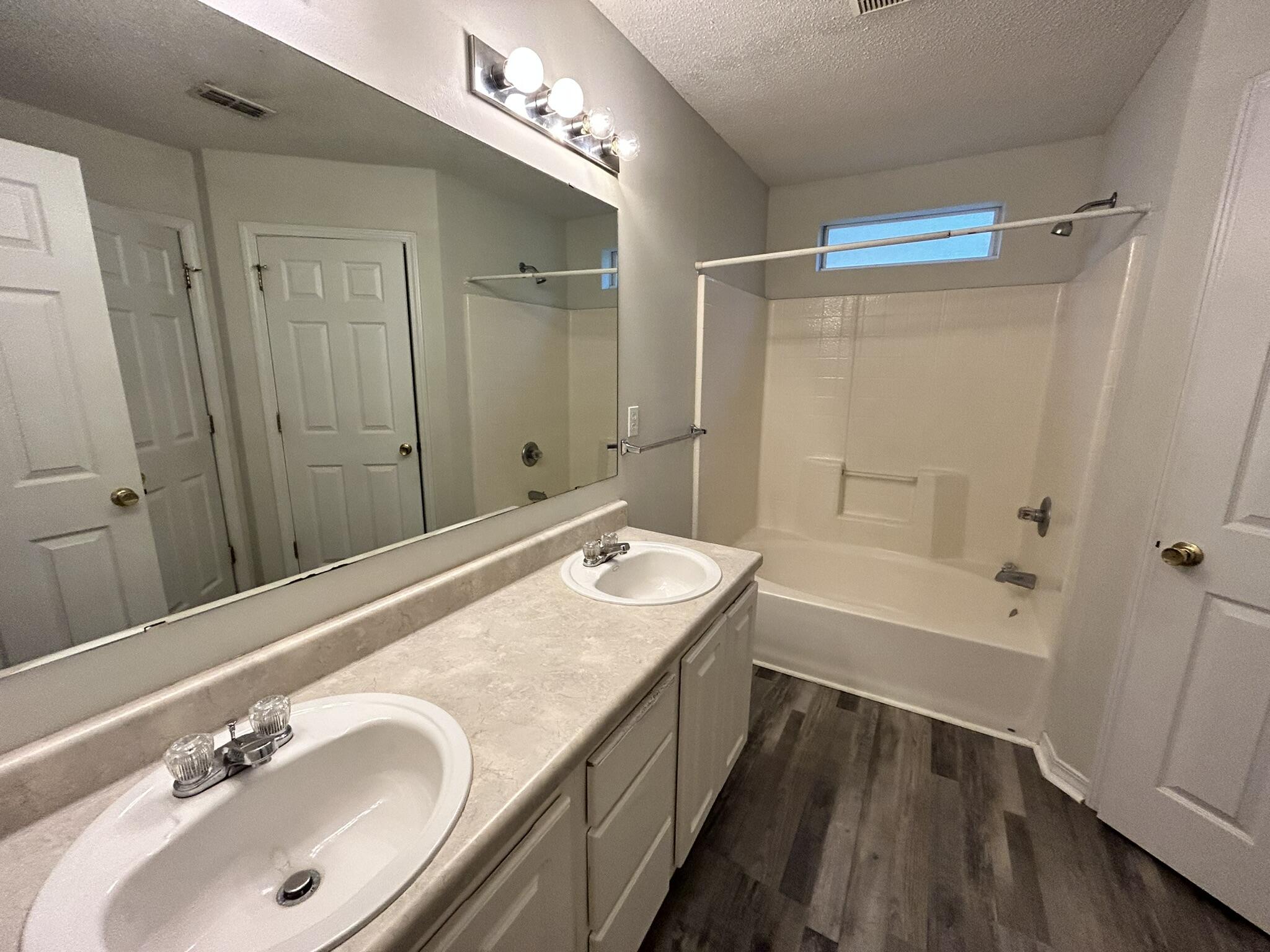 REDSTONE ESTATES - Residential Lease