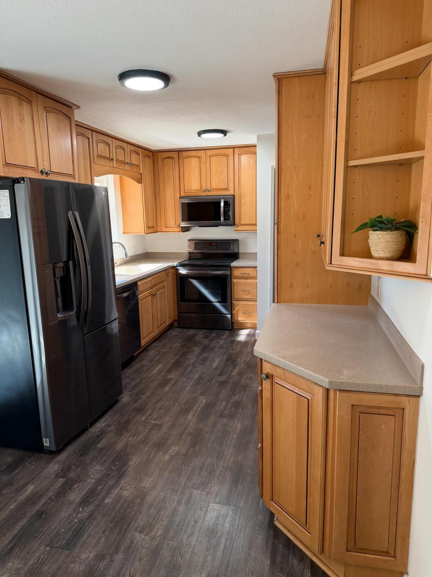 SEA HILLS 3RD - Residential