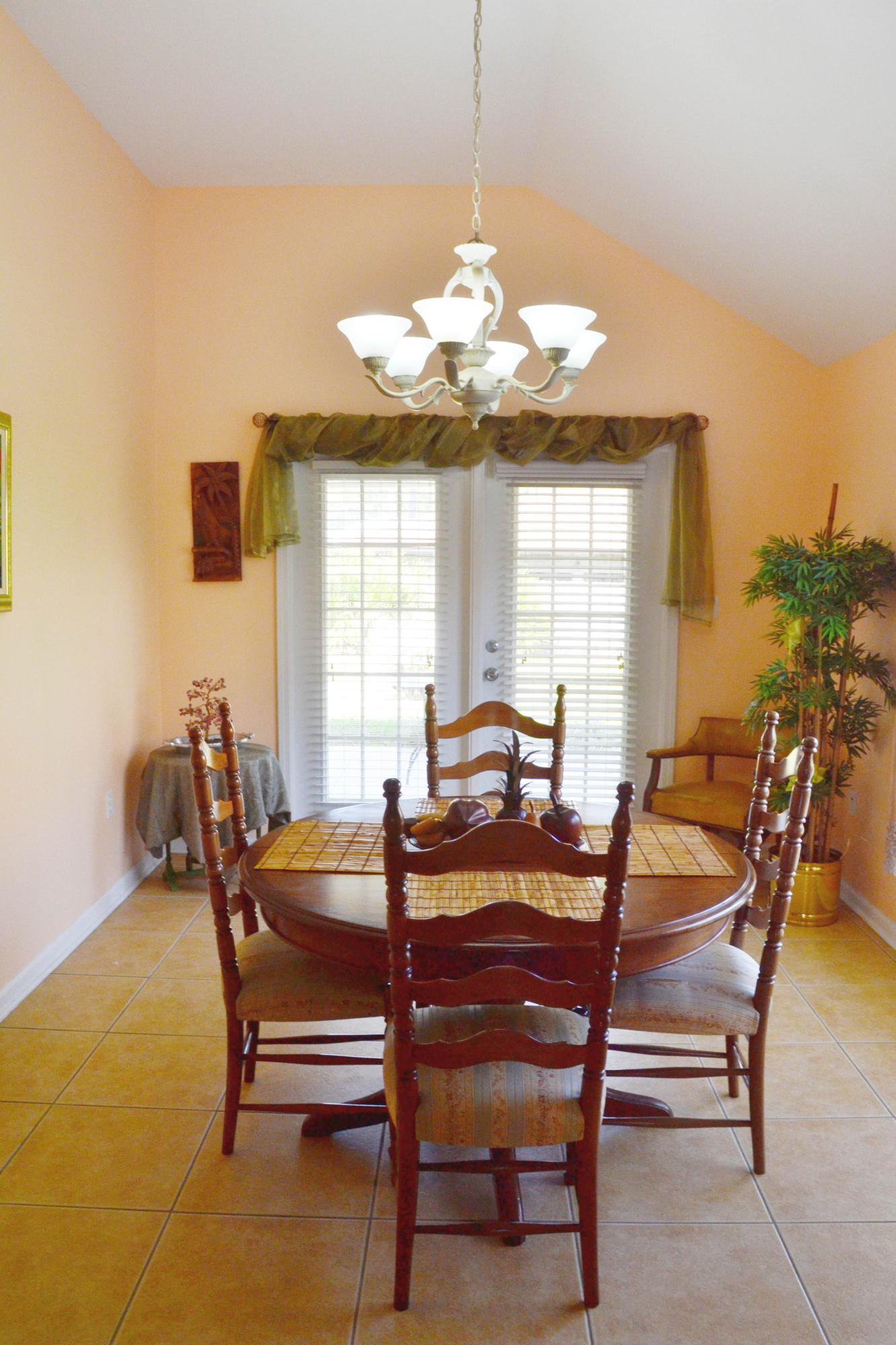 OLDE FLORIDA LAKES - Residential