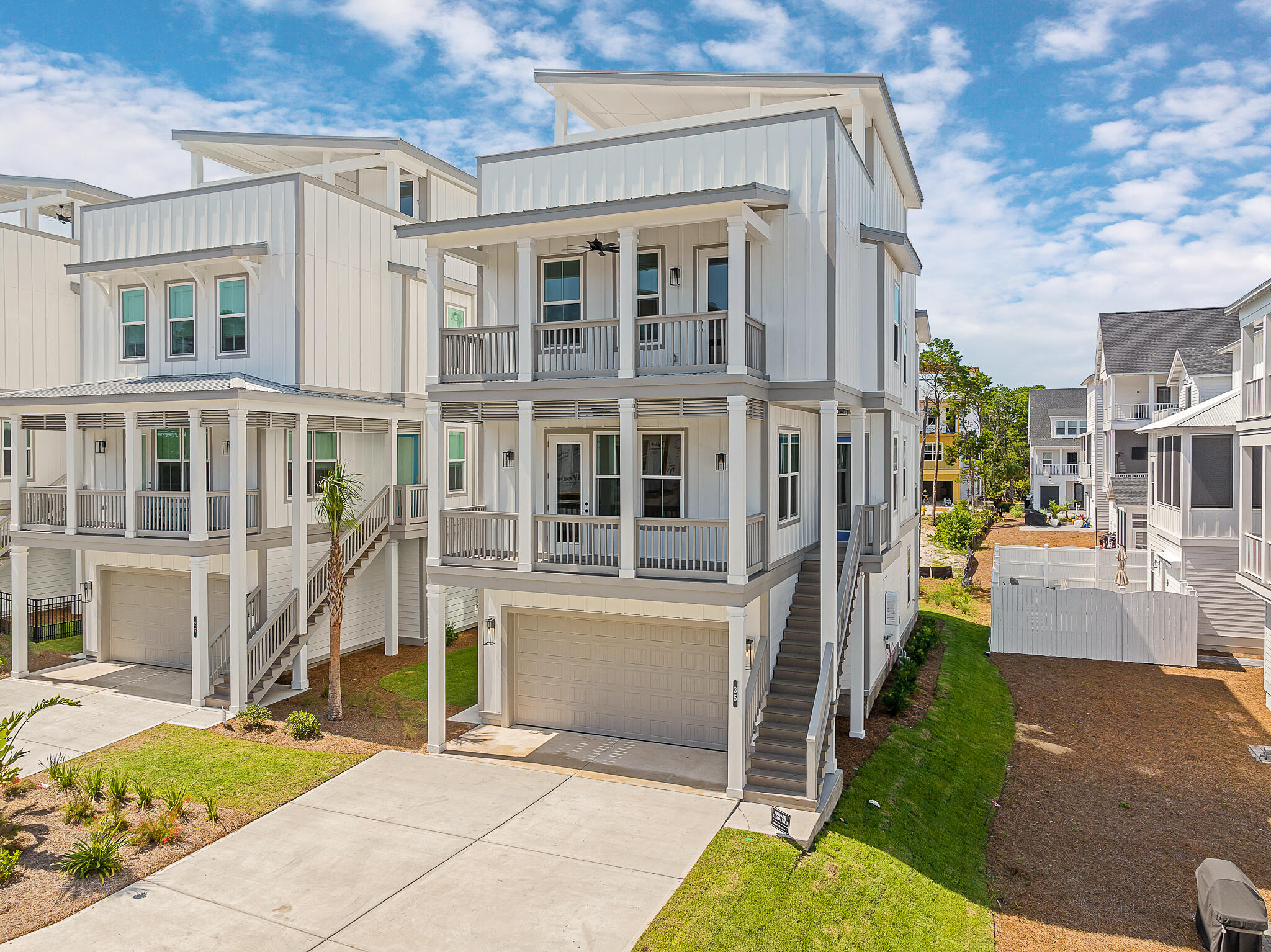 TWIN PALMS - Residential