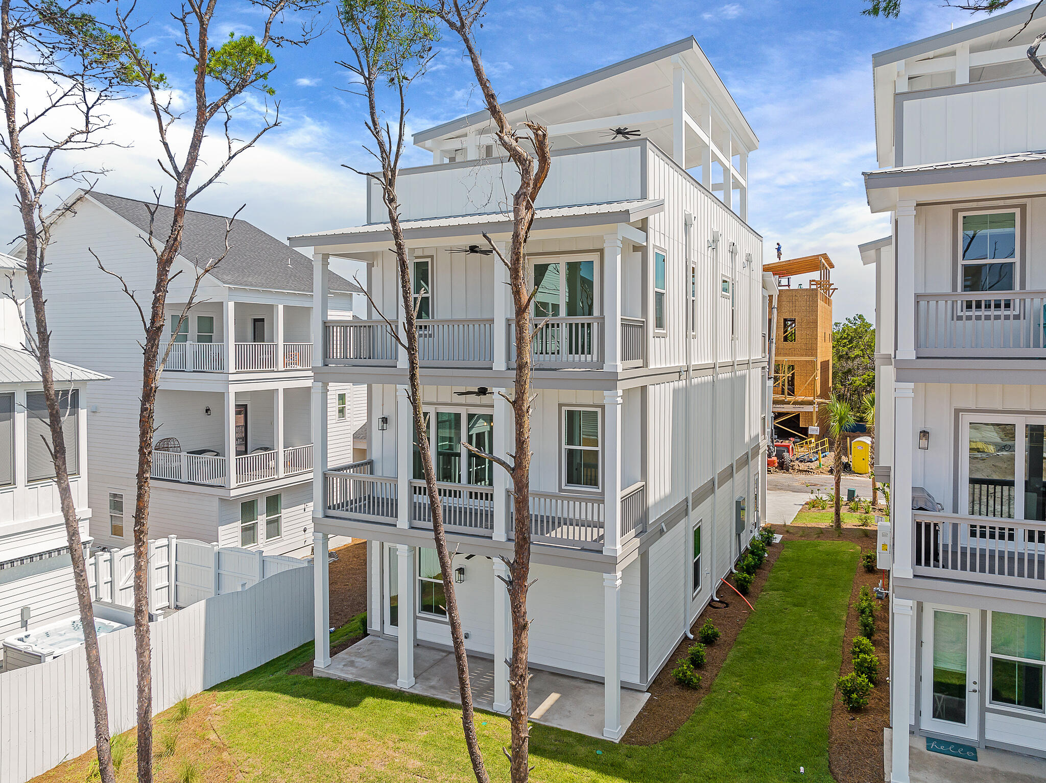 TWIN PALMS - Residential