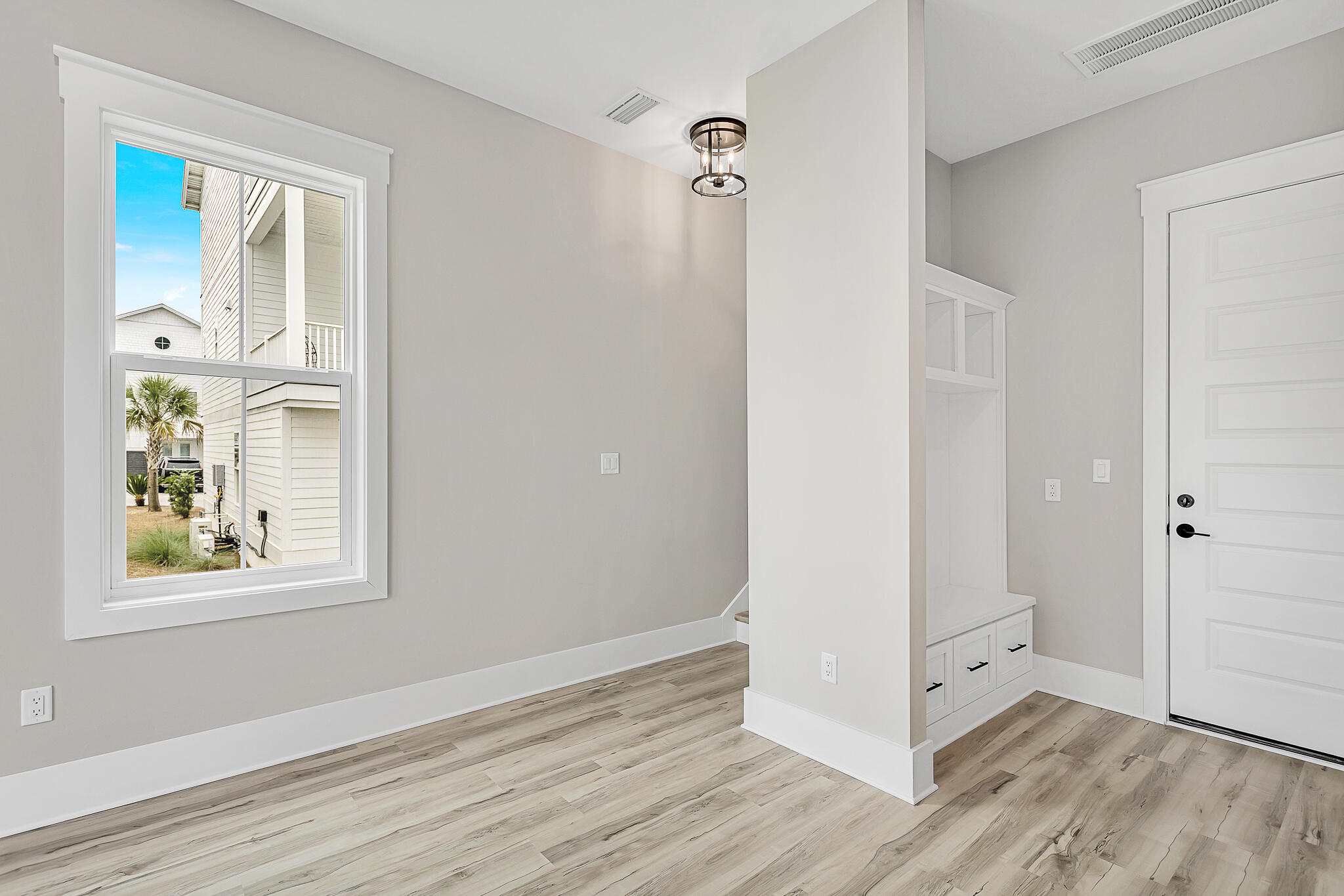 TWIN PALMS - Residential