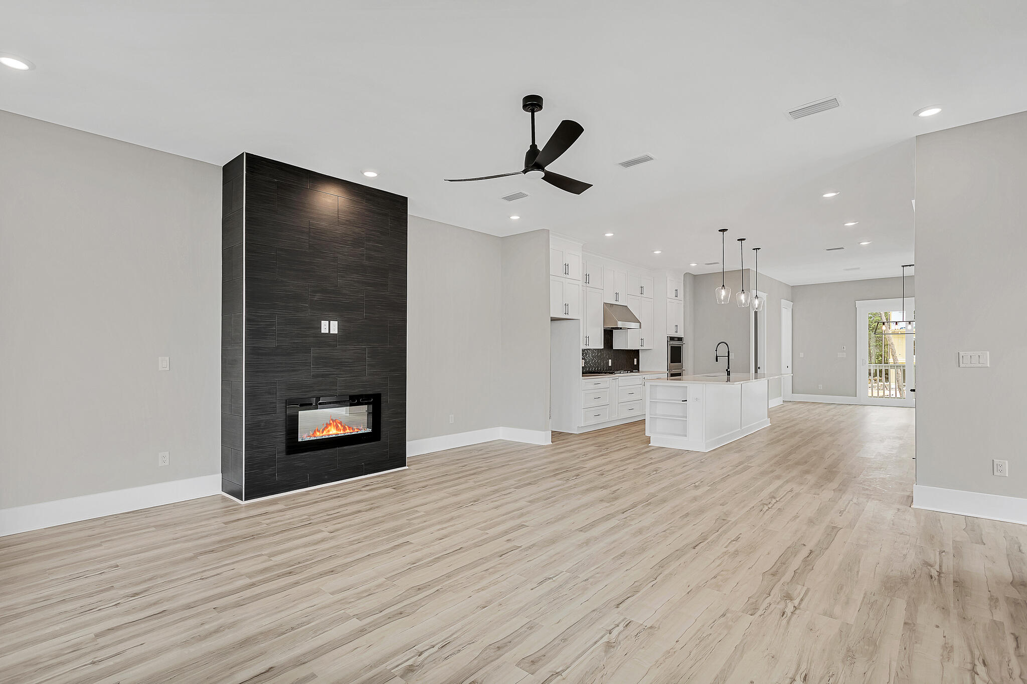 TWIN PALMS - Residential