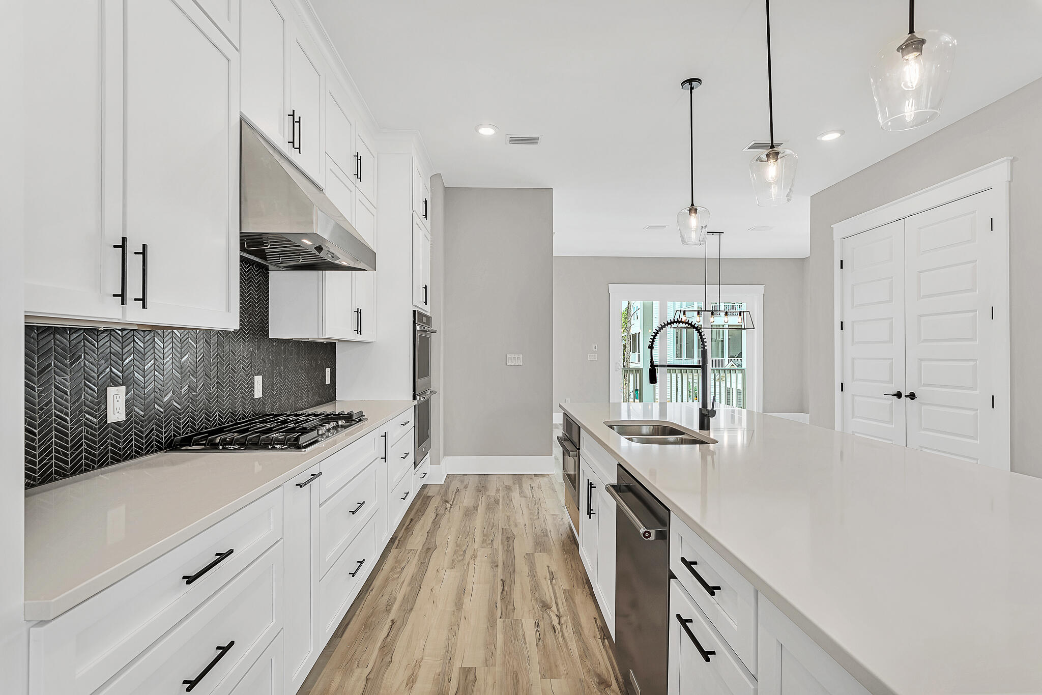 TWIN PALMS - Residential