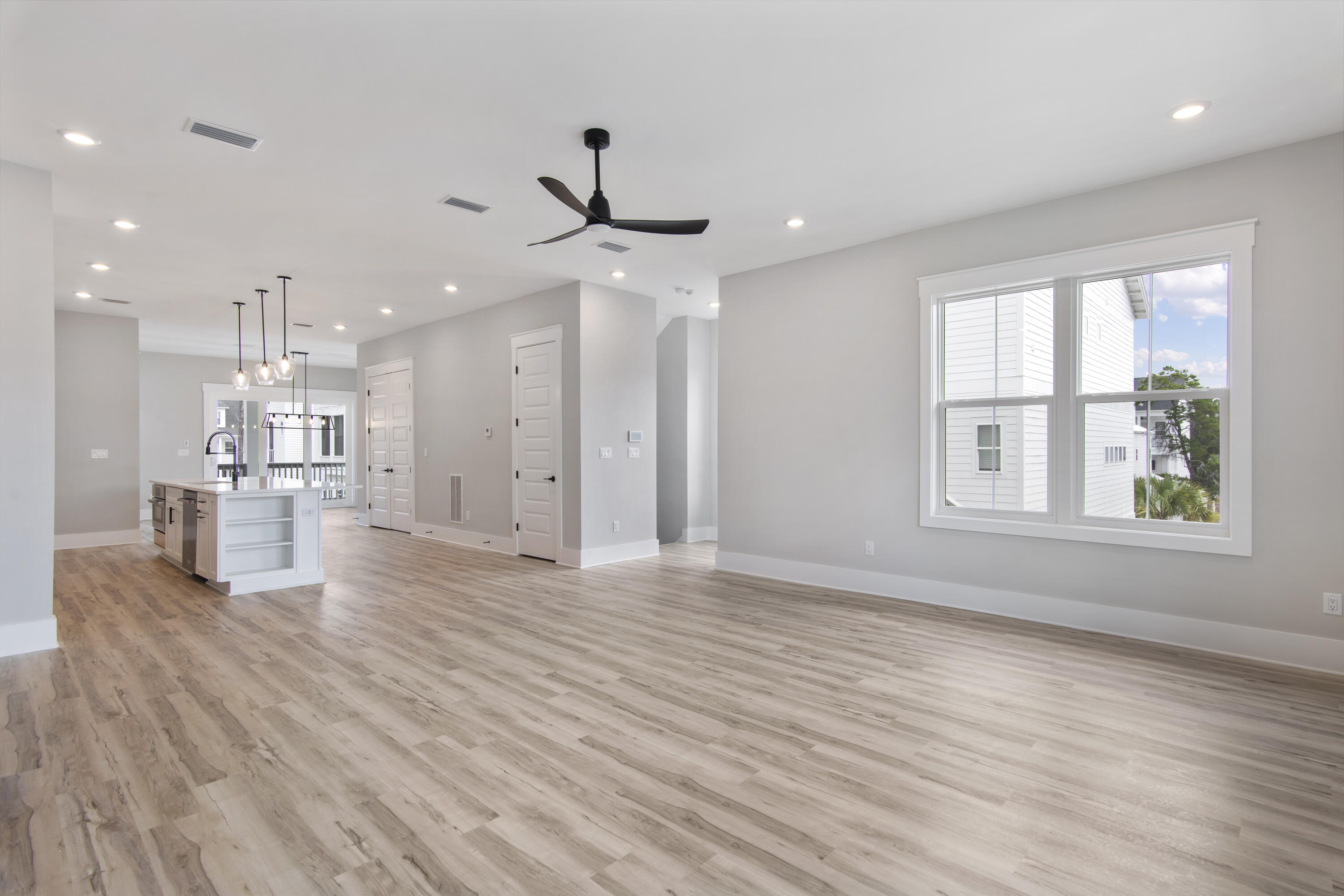 TWIN PALMS - Residential