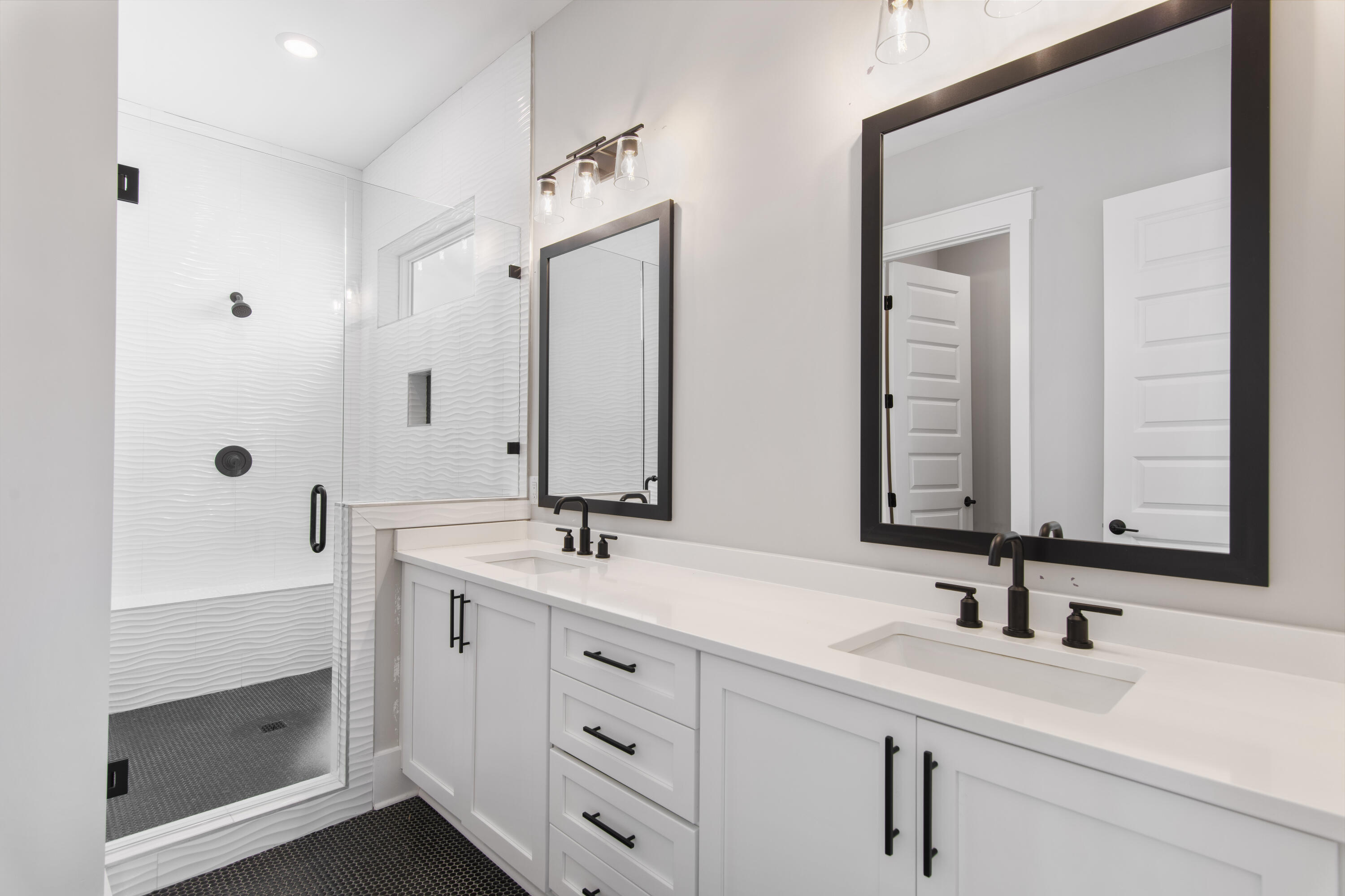 TWIN PALMS - Residential