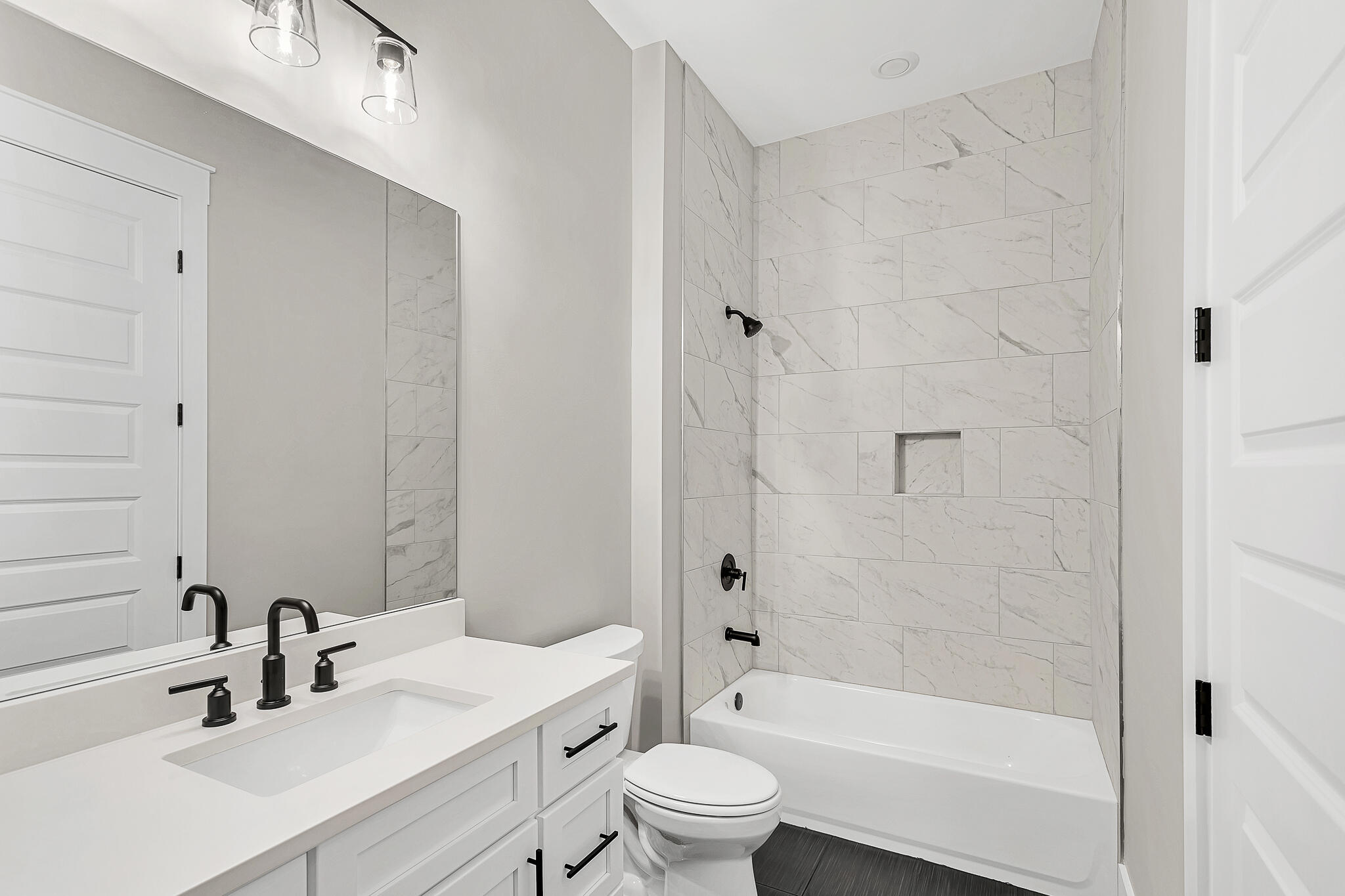 TWIN PALMS - Residential