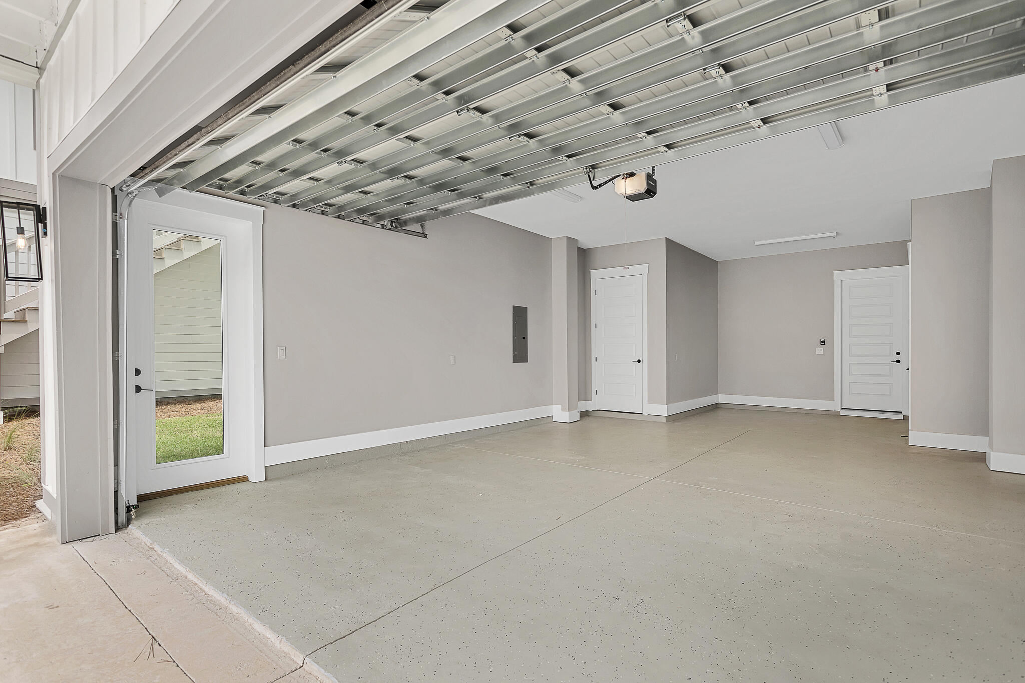 TWIN PALMS - Residential