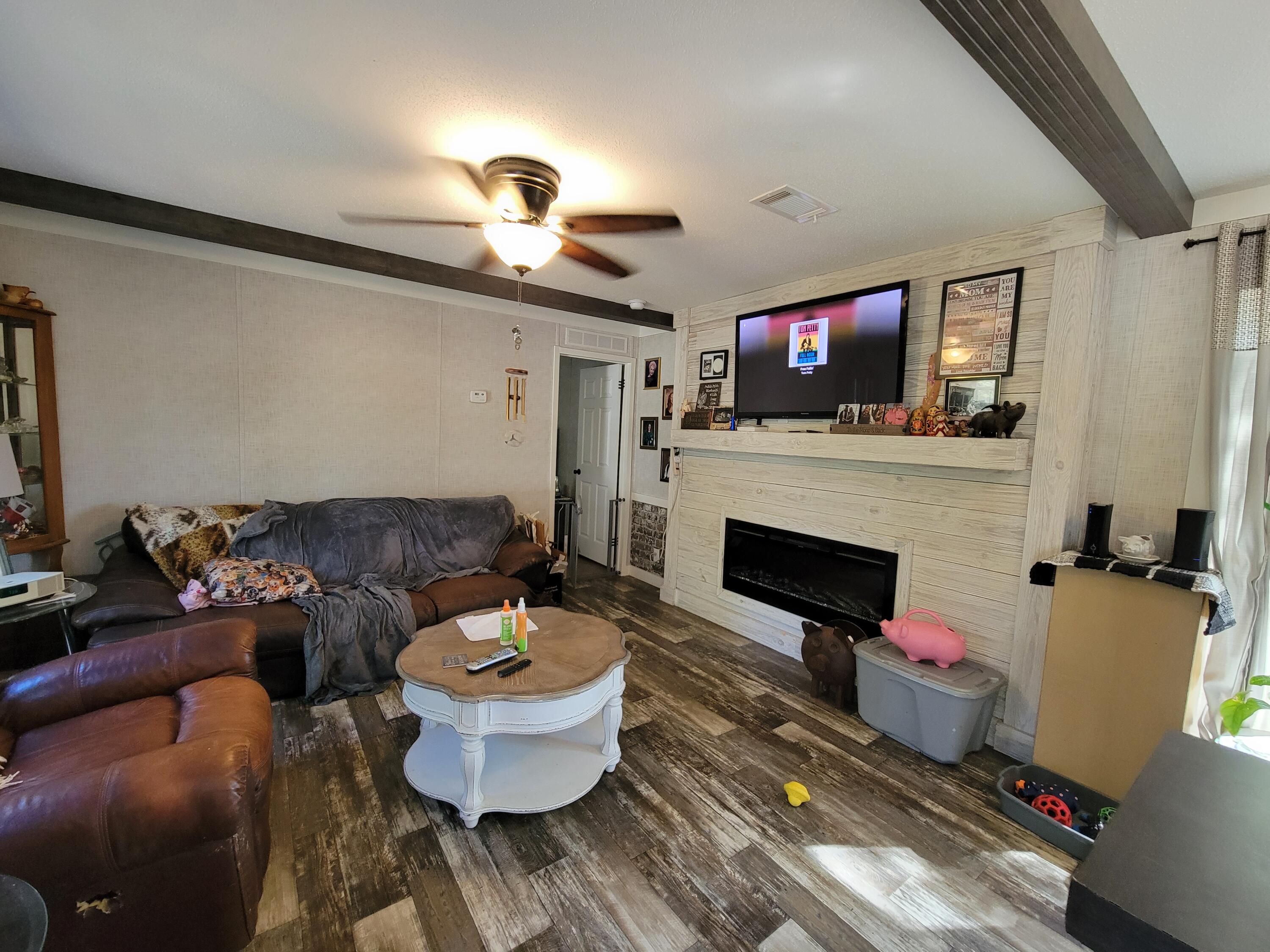 OAKWOOD LAKES ESTATES Unit 7 Oakwood Hills - Residential