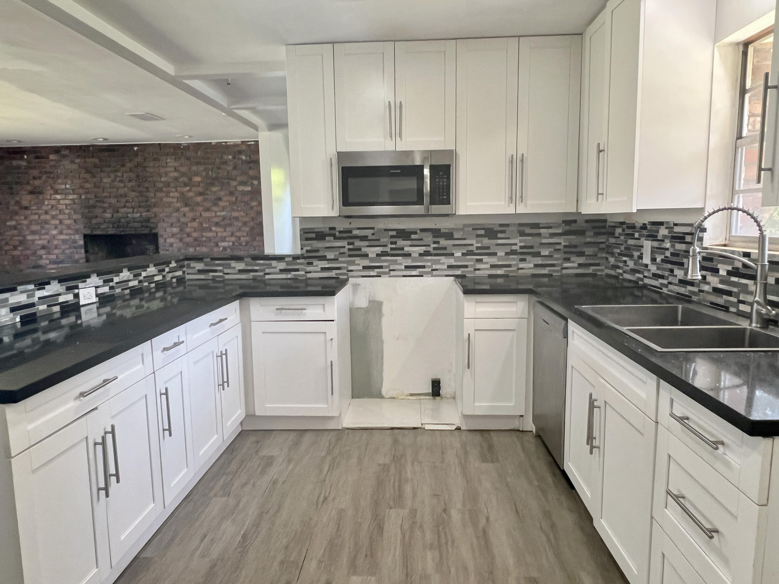 OAKFIELD ACRES - Residential