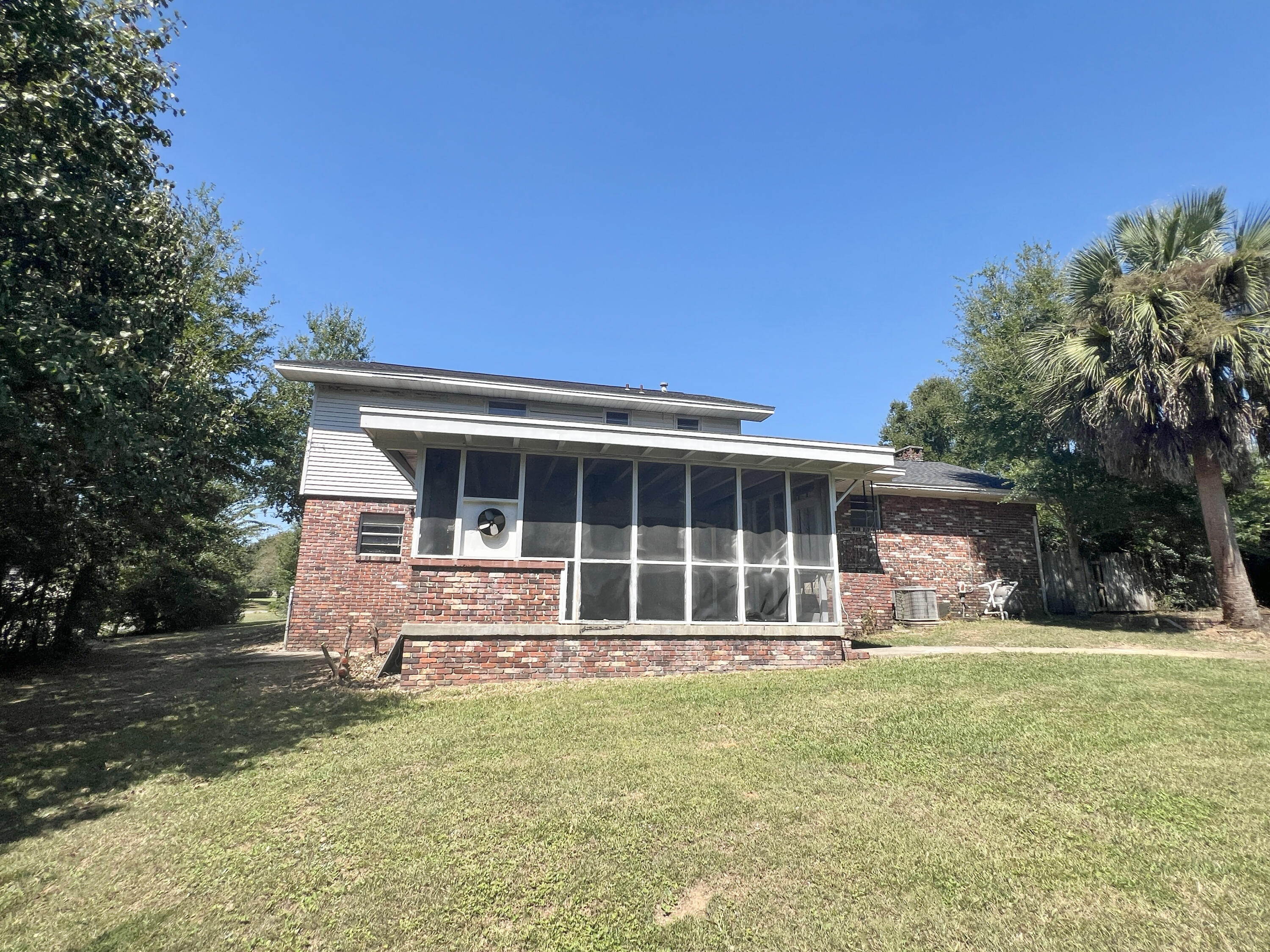 OAKFIELD ACRES - Residential