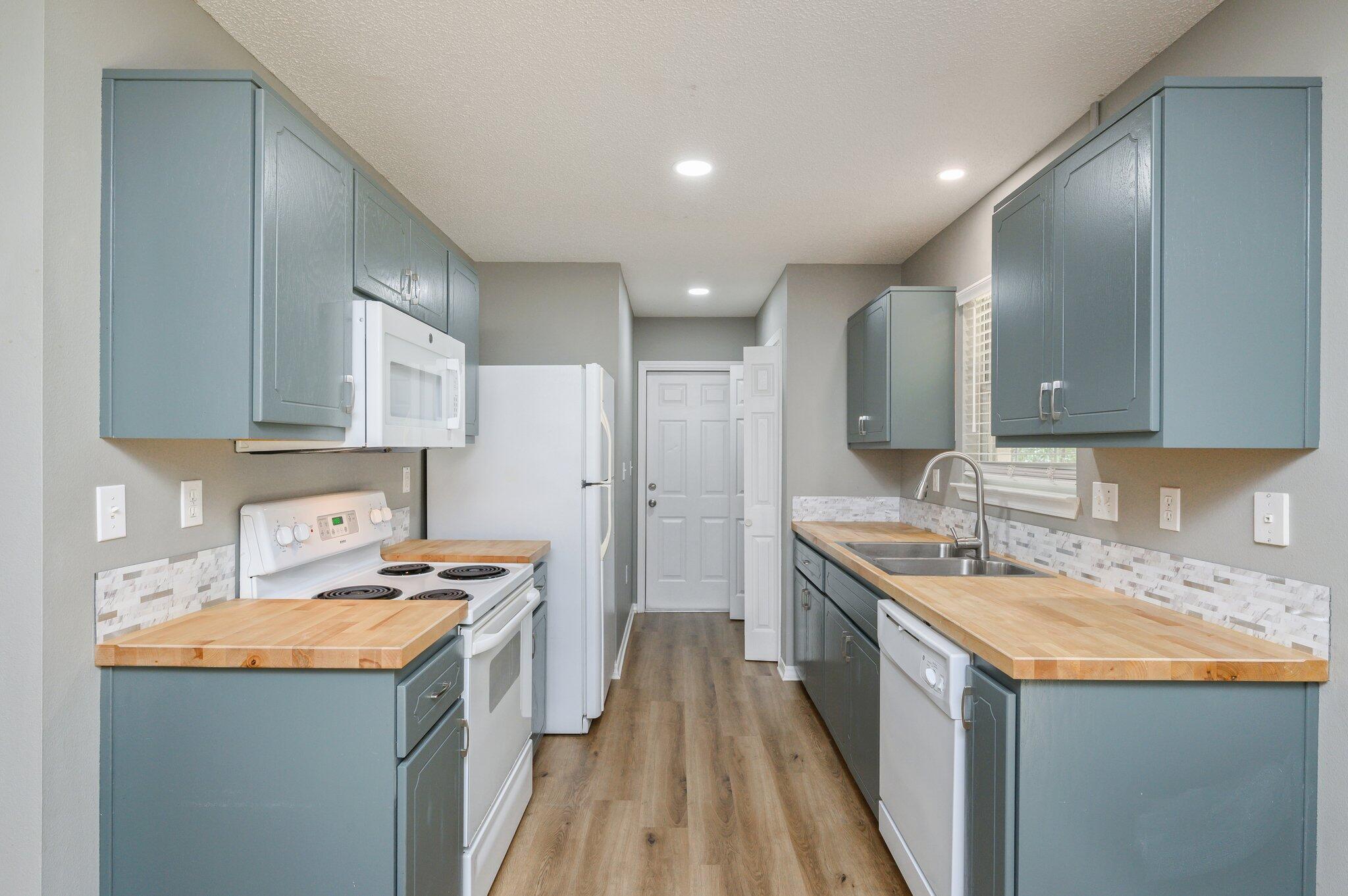 ADAMS POWELL - Residential