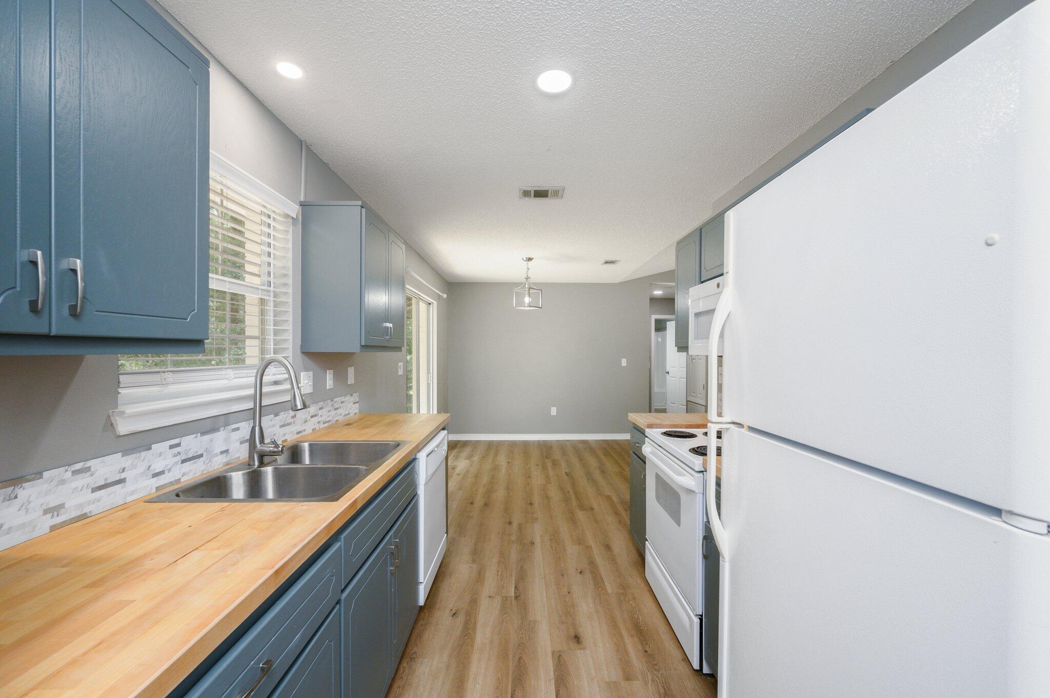 ADAMS POWELL - Residential