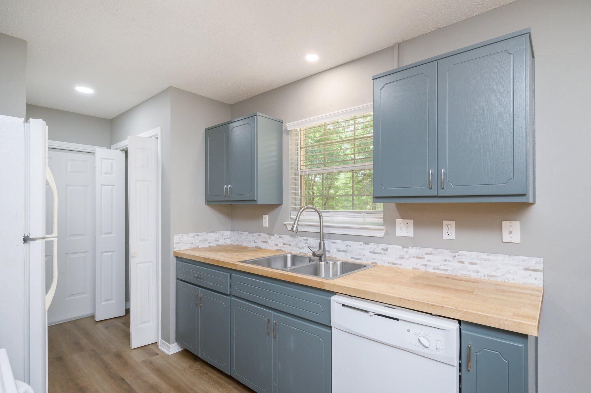 ADAMS POWELL - Residential