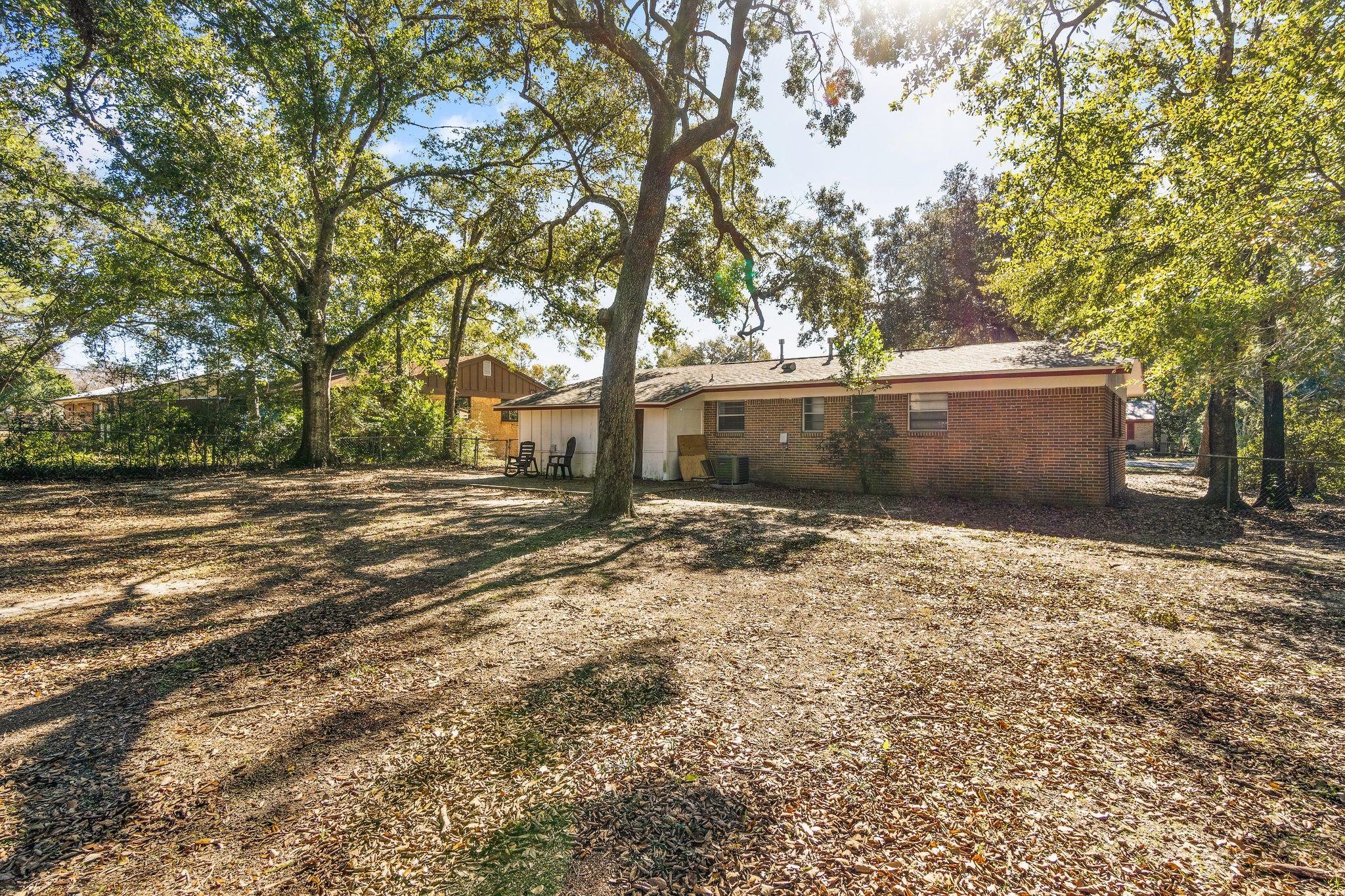 PINECREST HILLS - Residential