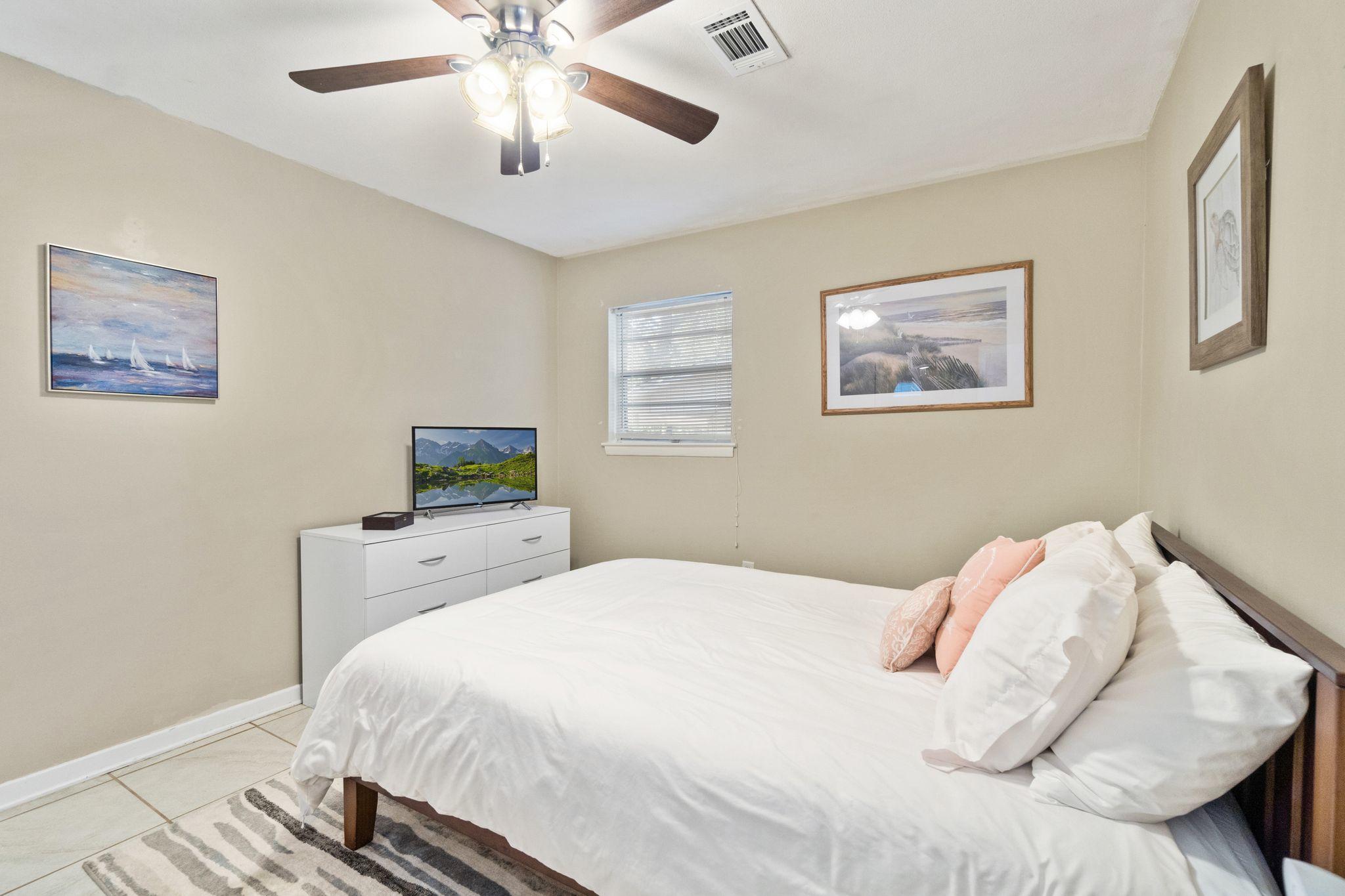 PINECREST HILLS - Residential