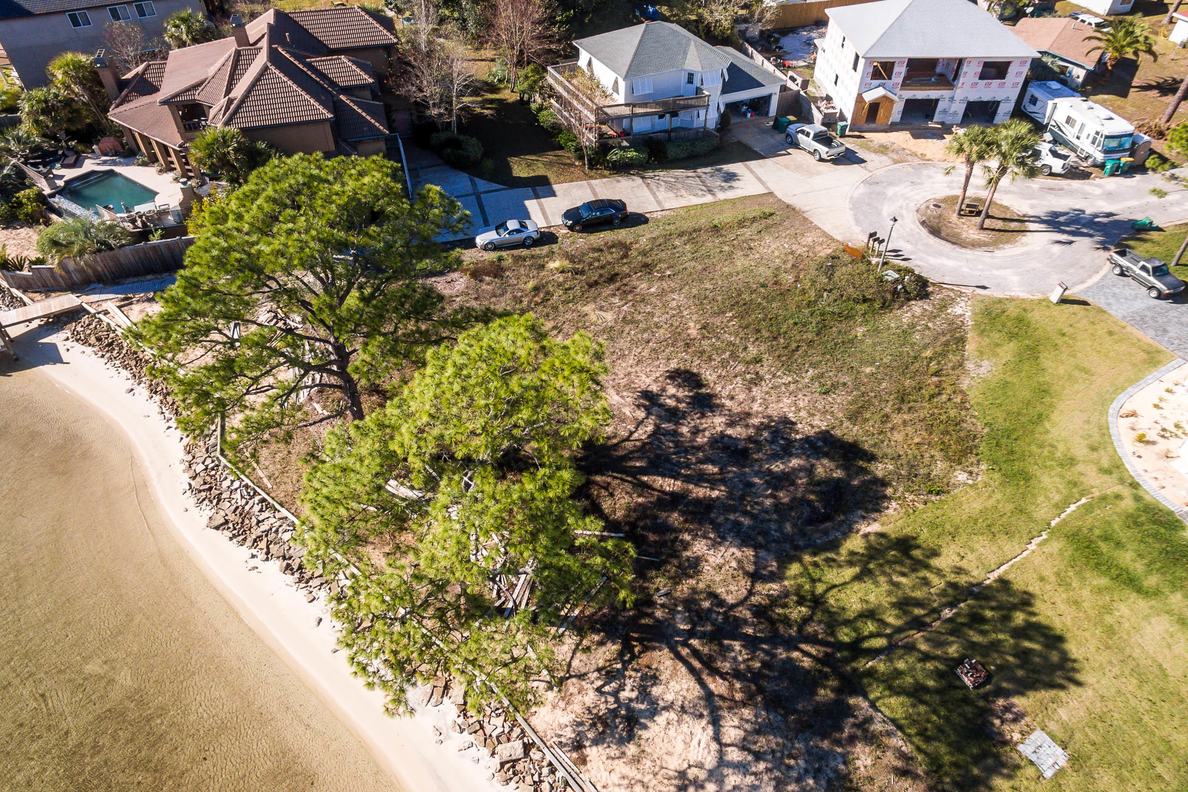 WATERLOO ESTATES - Land