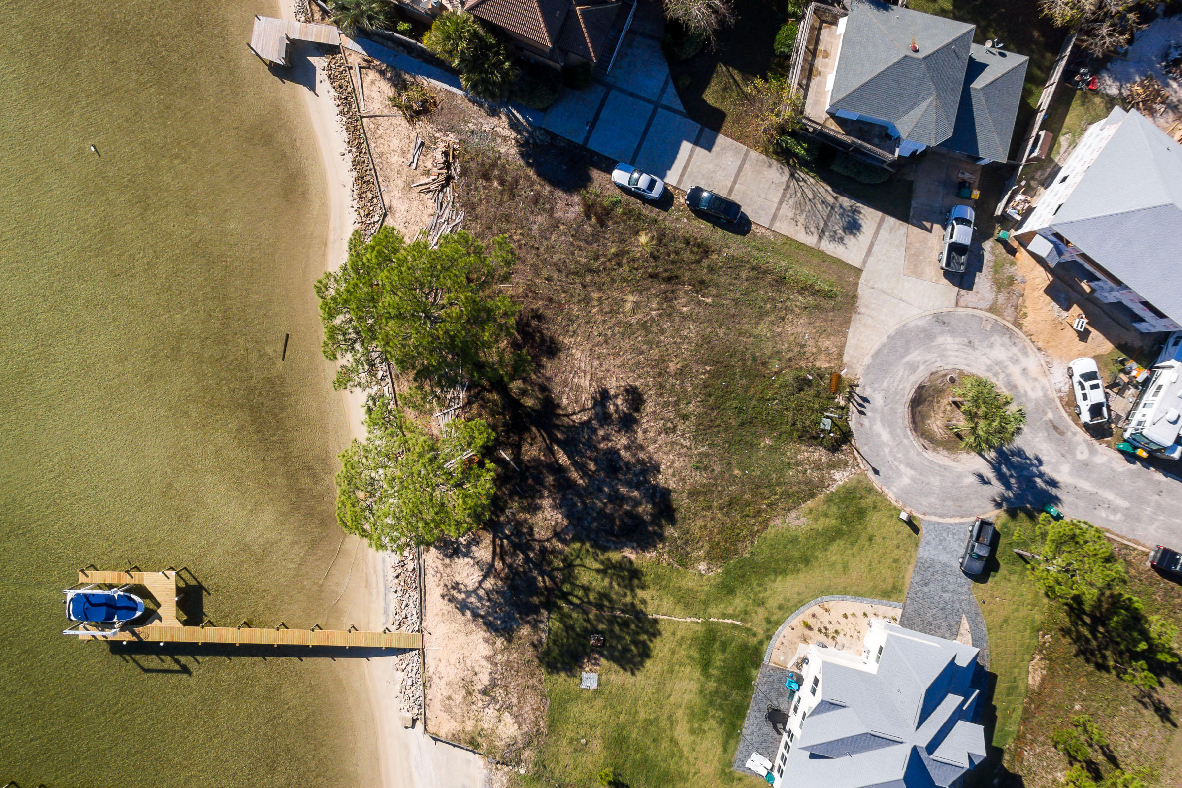 WATERLOO ESTATES - Land