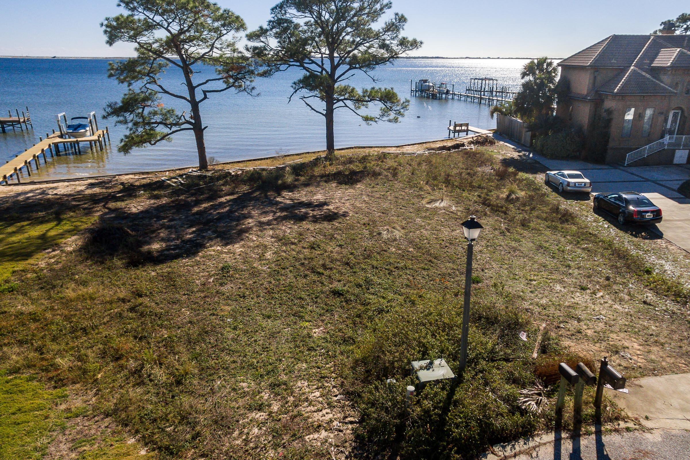 WATERLOO ESTATES - Land