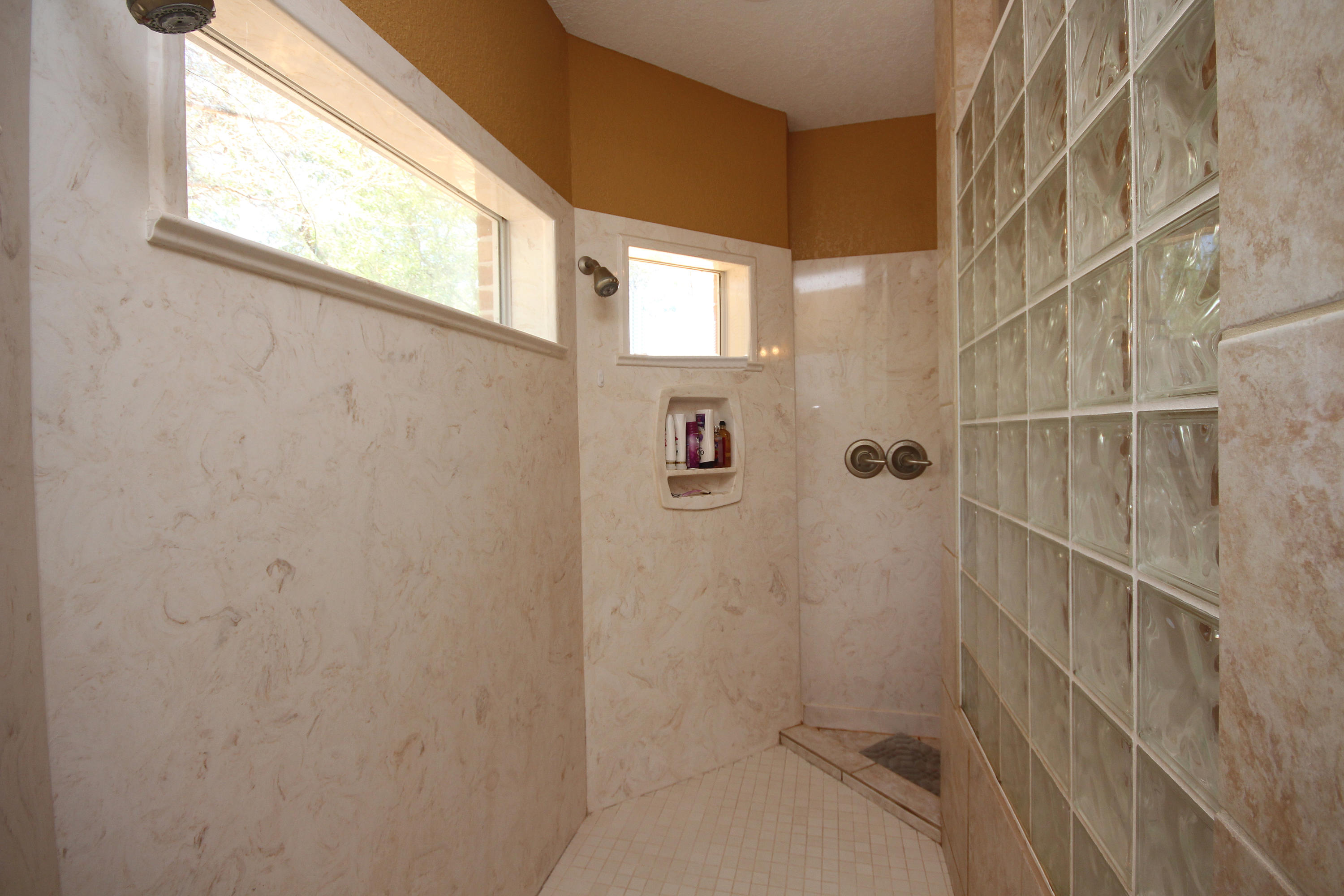 BAYOU BREEZE - Residential