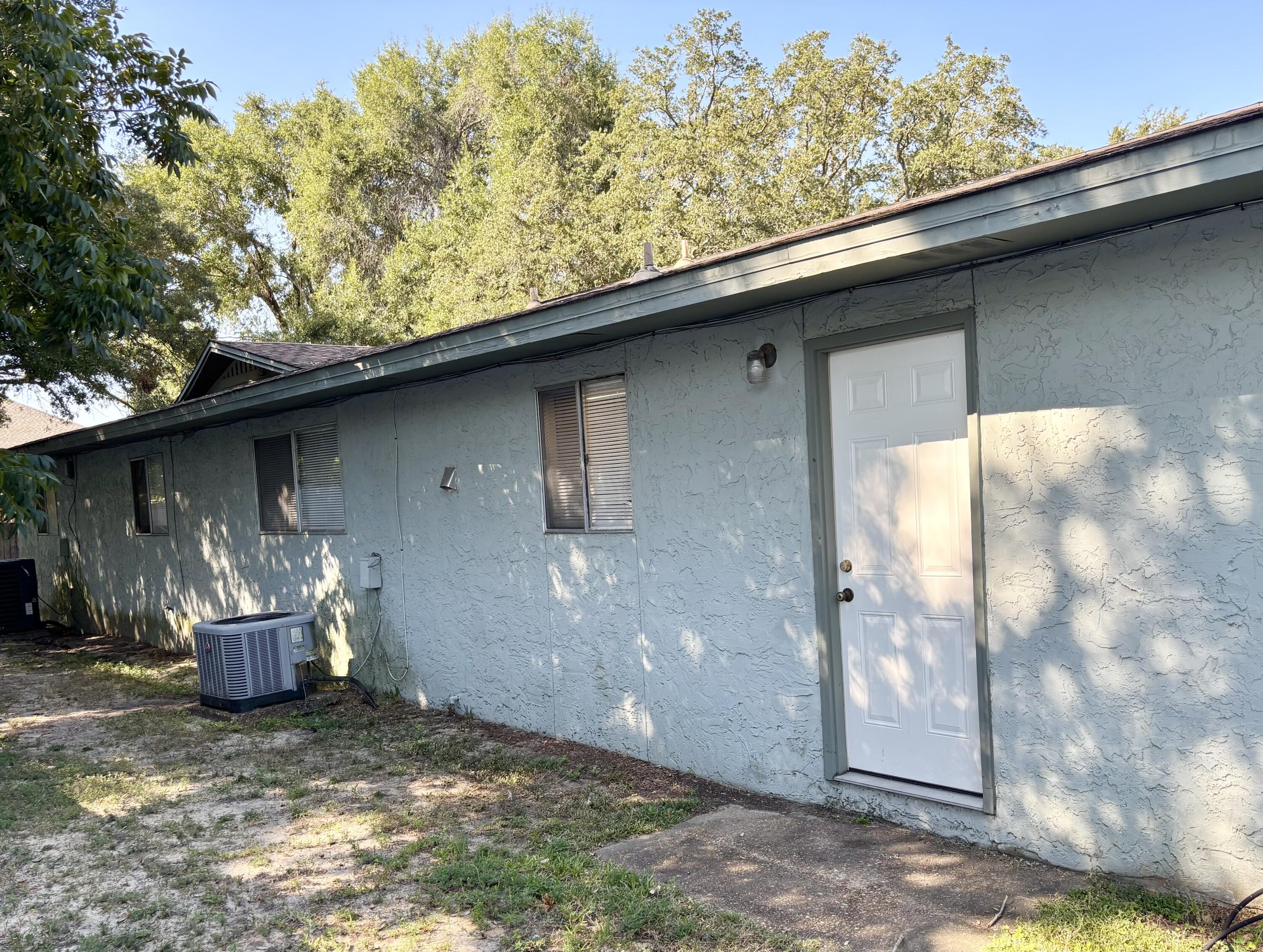 SUNSET STRIP - Residential Lease