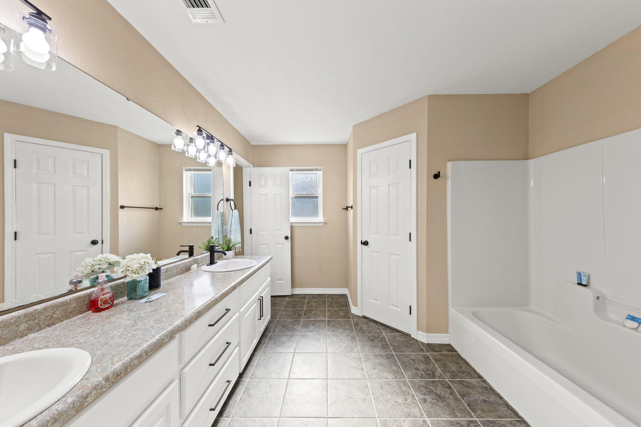 LIVE OAK - Residential