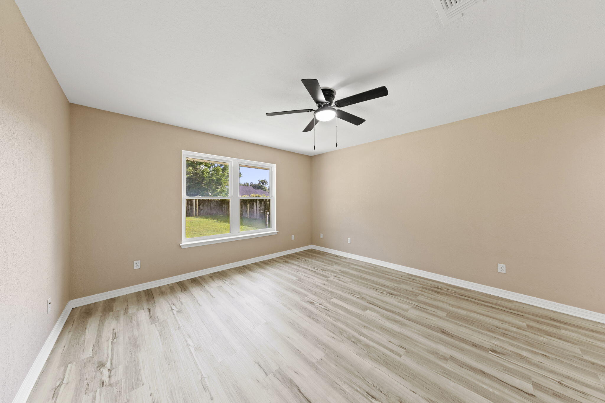 LIVE OAK - Residential