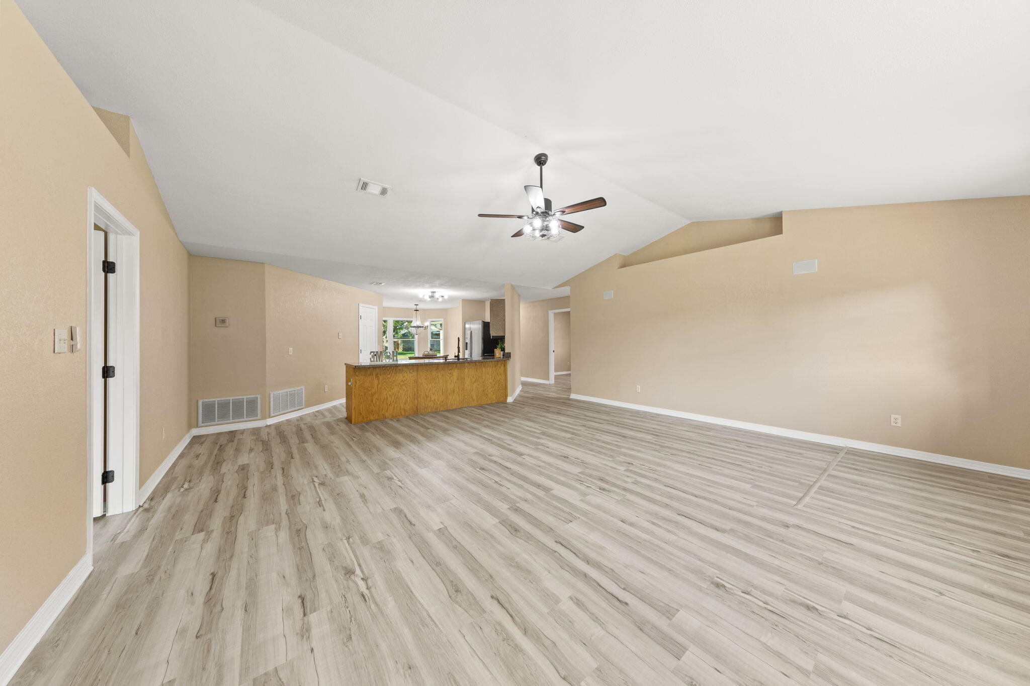 LIVE OAK - Residential