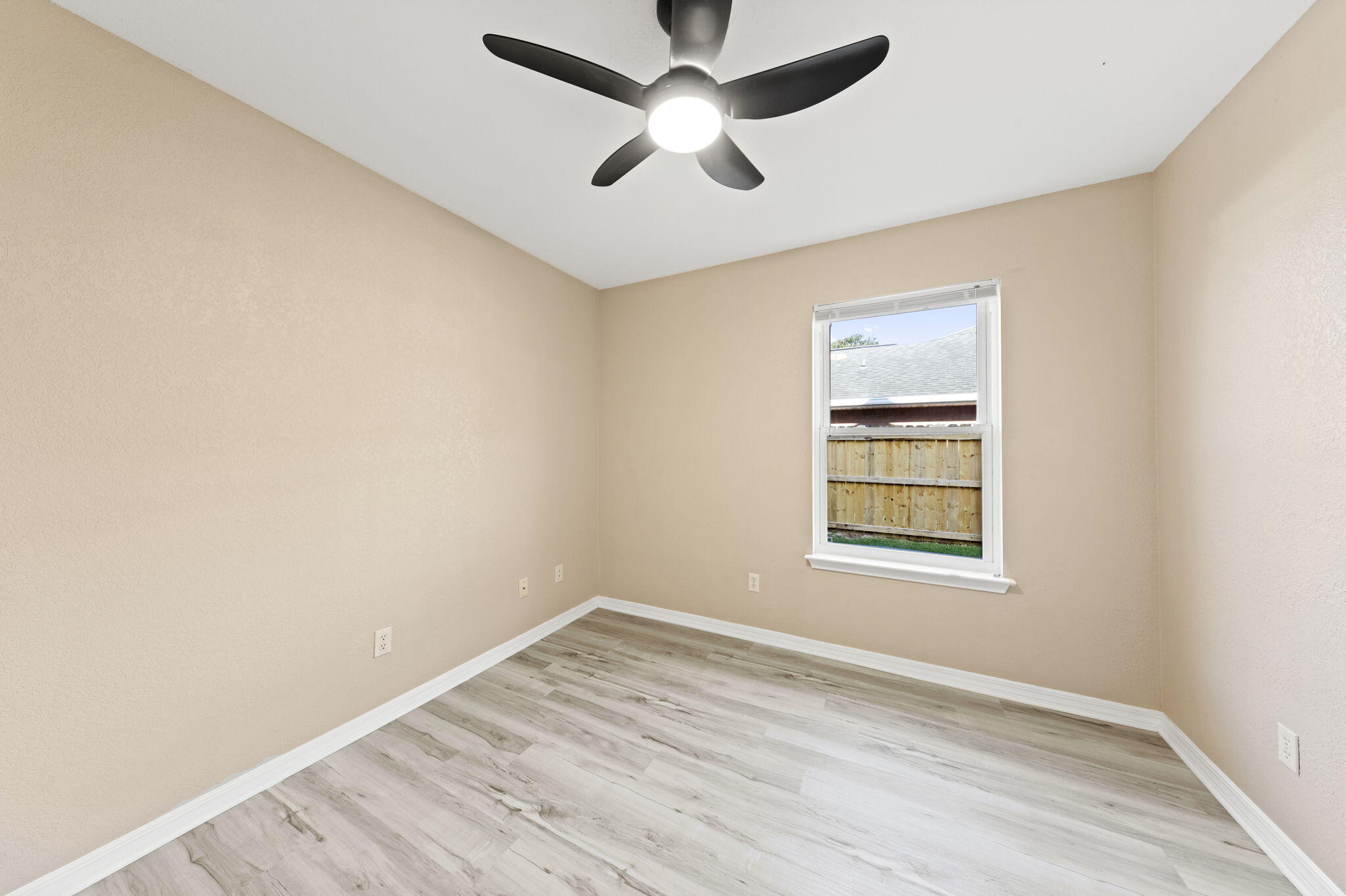 LIVE OAK - Residential