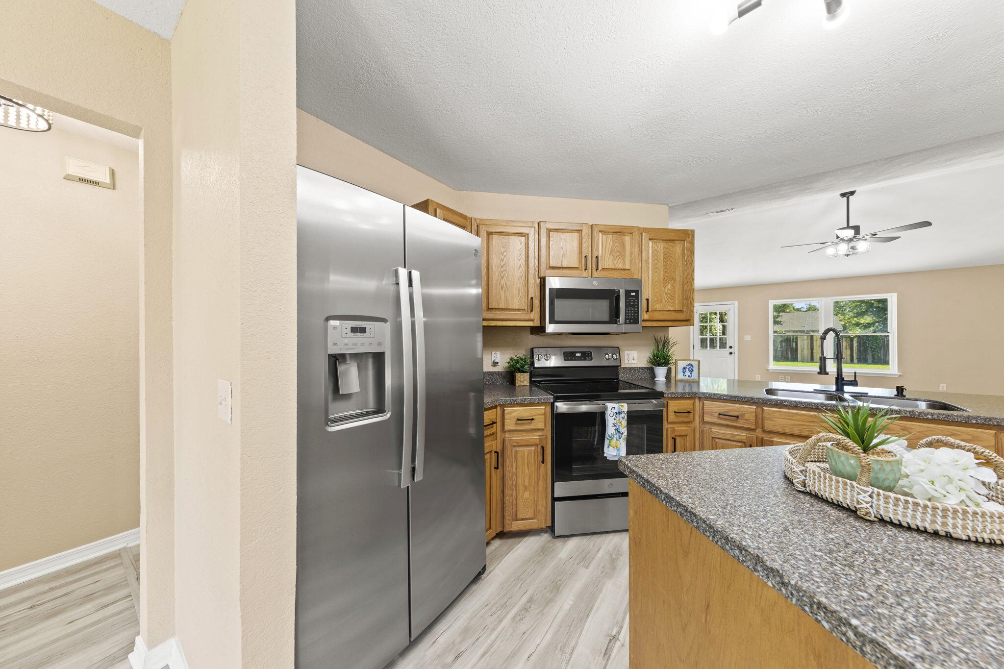 LIVE OAK - Residential