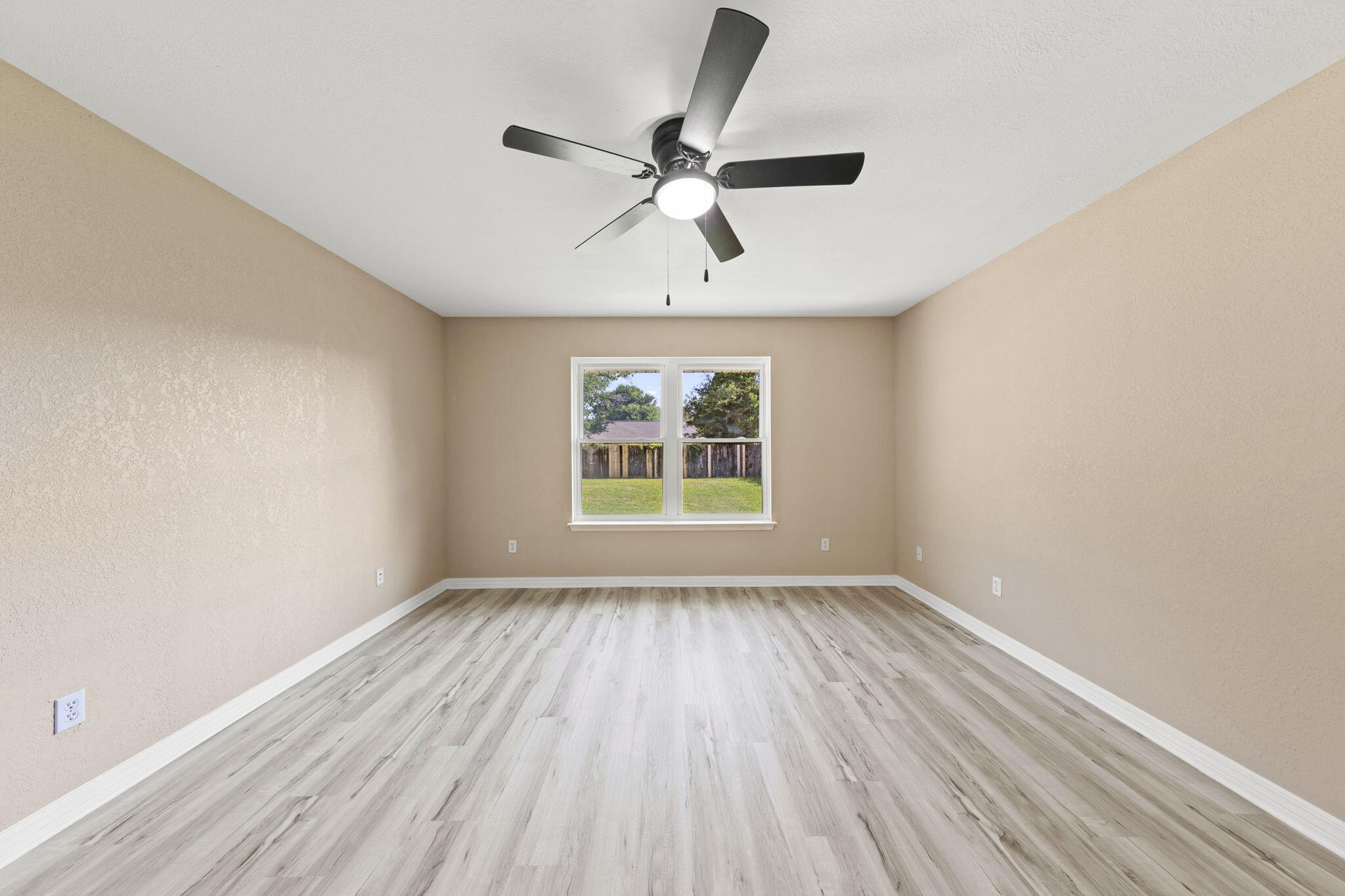 LIVE OAK - Residential