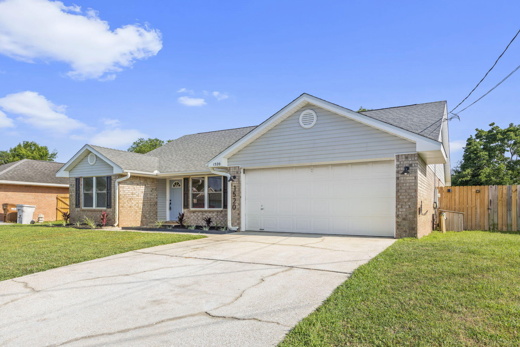 LIVE OAK - Residential