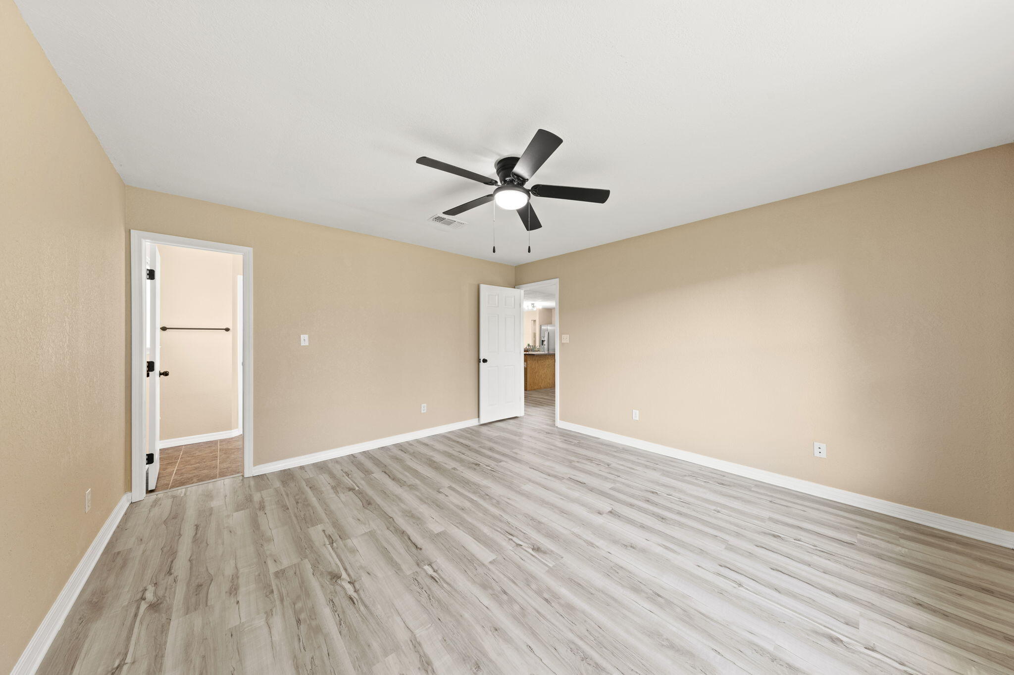 LIVE OAK - Residential